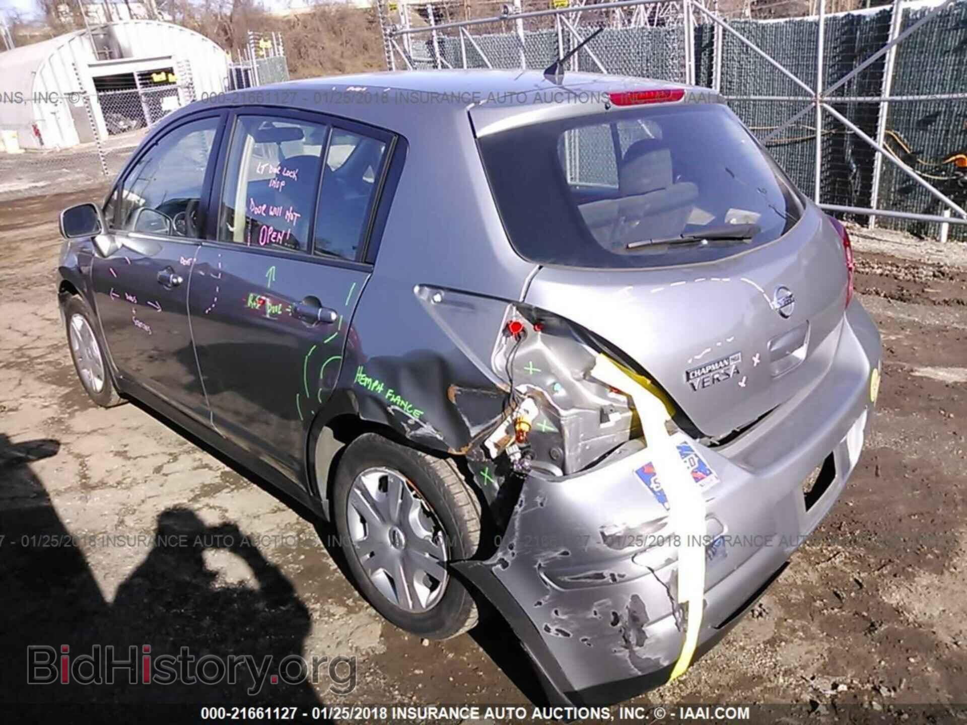 2011 Nissan Versa - VIN: 3N1BC1CP8BL495345 - Фото 3