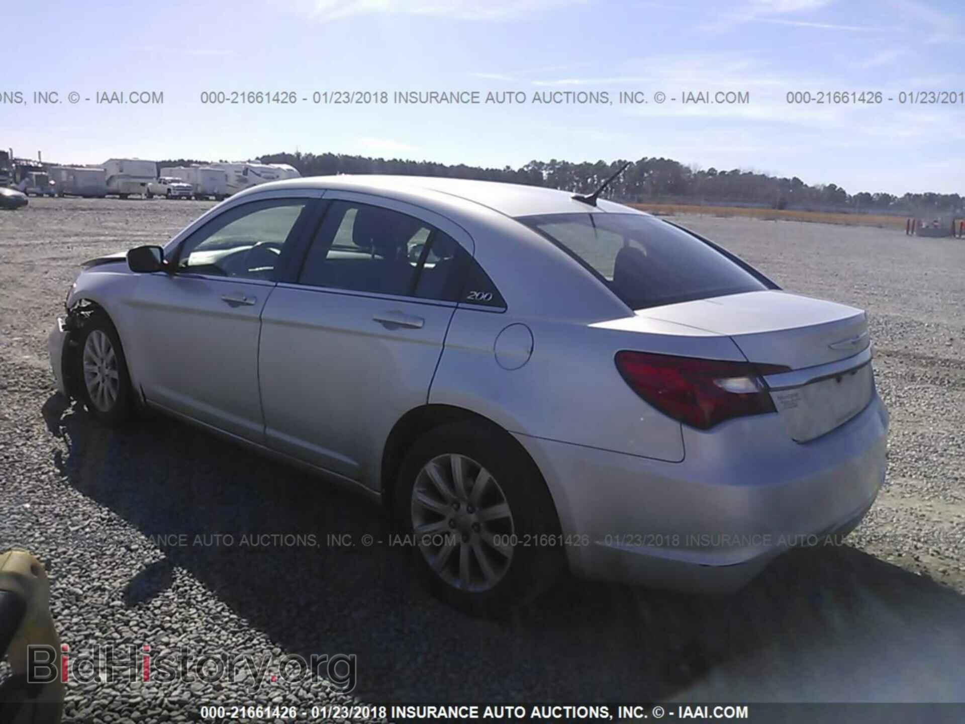 2011 Chrysler 200 - VIN: 1C3BC1FB9BN570524 - Photo 3