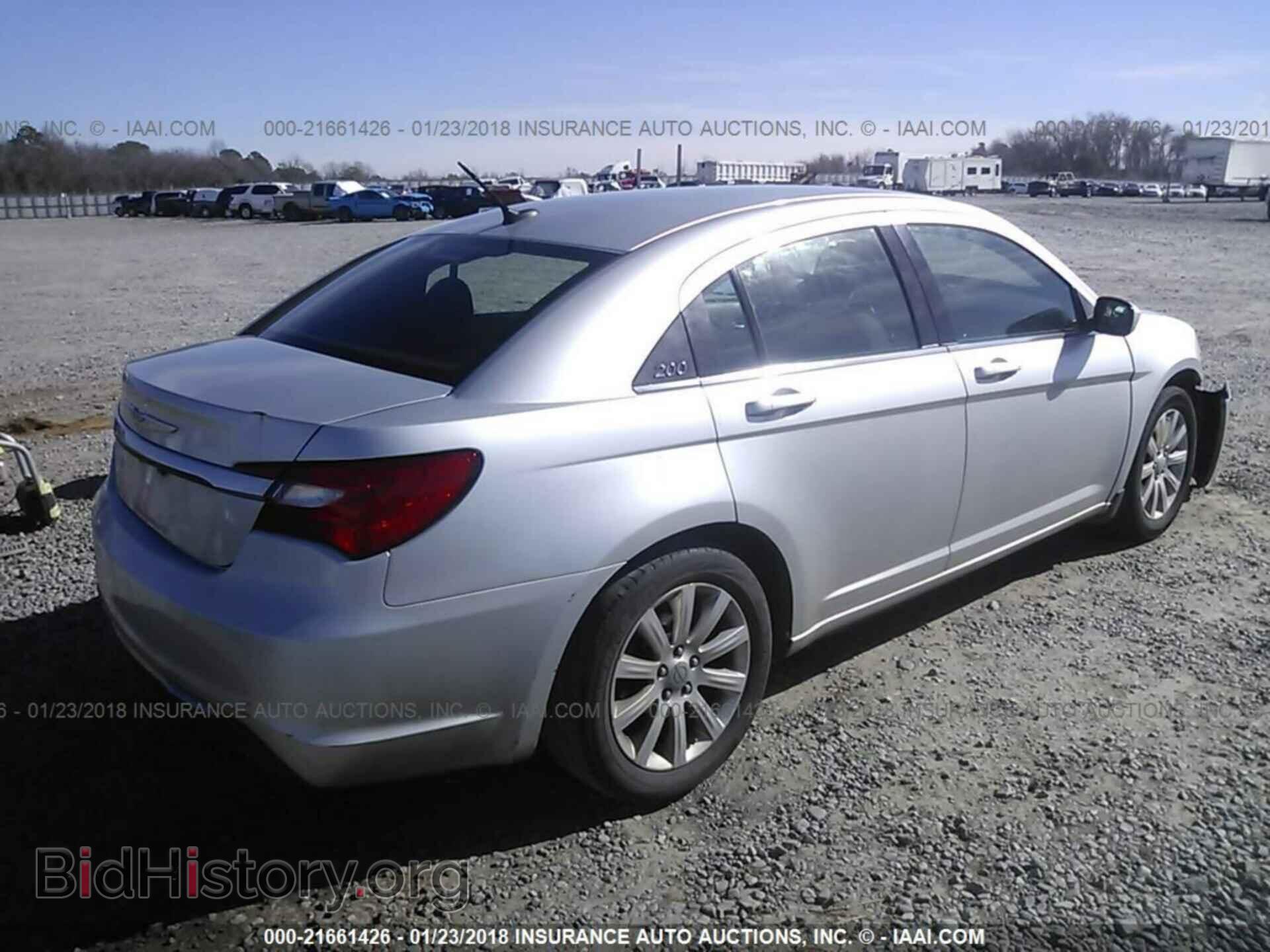 2011 Chrysler 200 - VIN: 1C3BC1FB9BN570524 - Photo 4