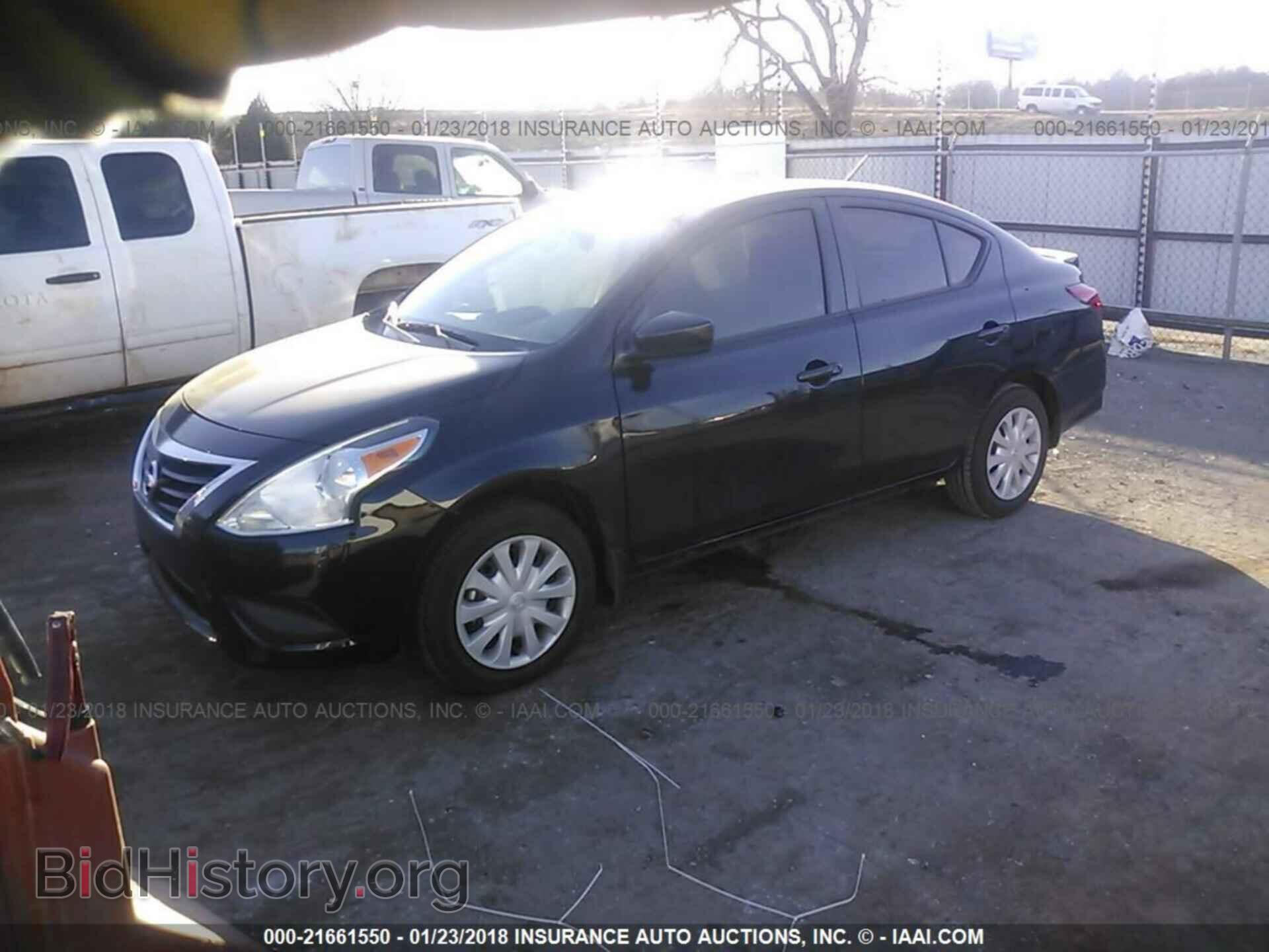 2017 Nissan Versa - VIN: 3N1CN7AP3HL859281 - Фото 2