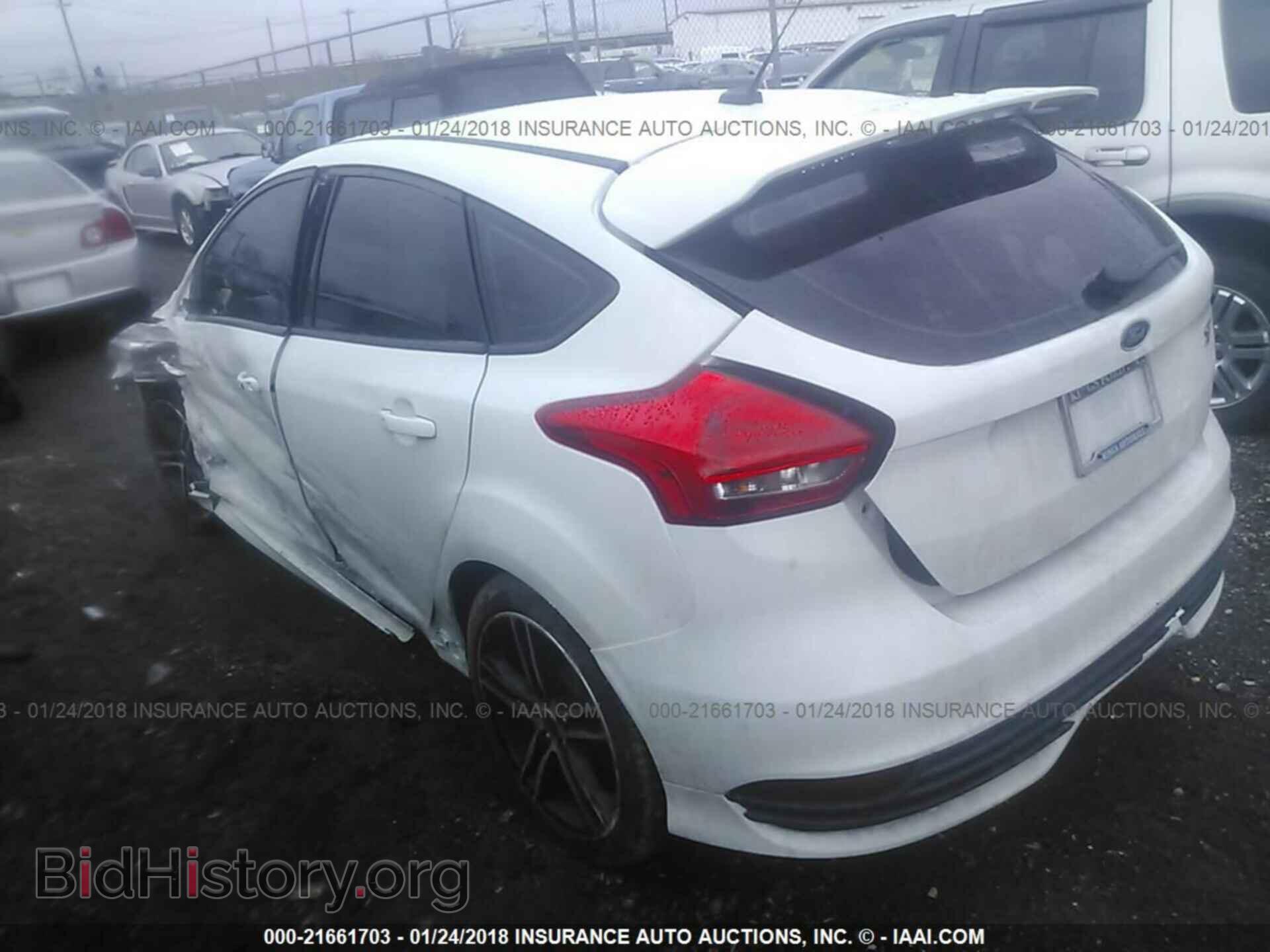 2017 Ford Focus - VIN: 1FADP3L9XHL222103 - Photo 3