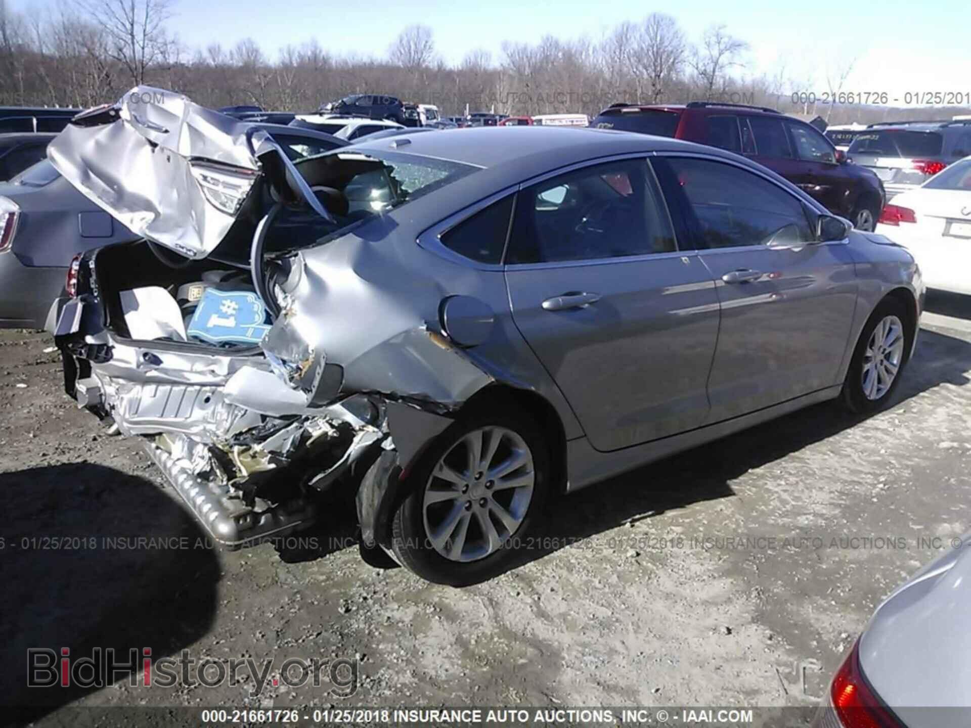 2015 Chrysler 200 - VIN: 1C3CCCAB8FN562508 - Photo 4