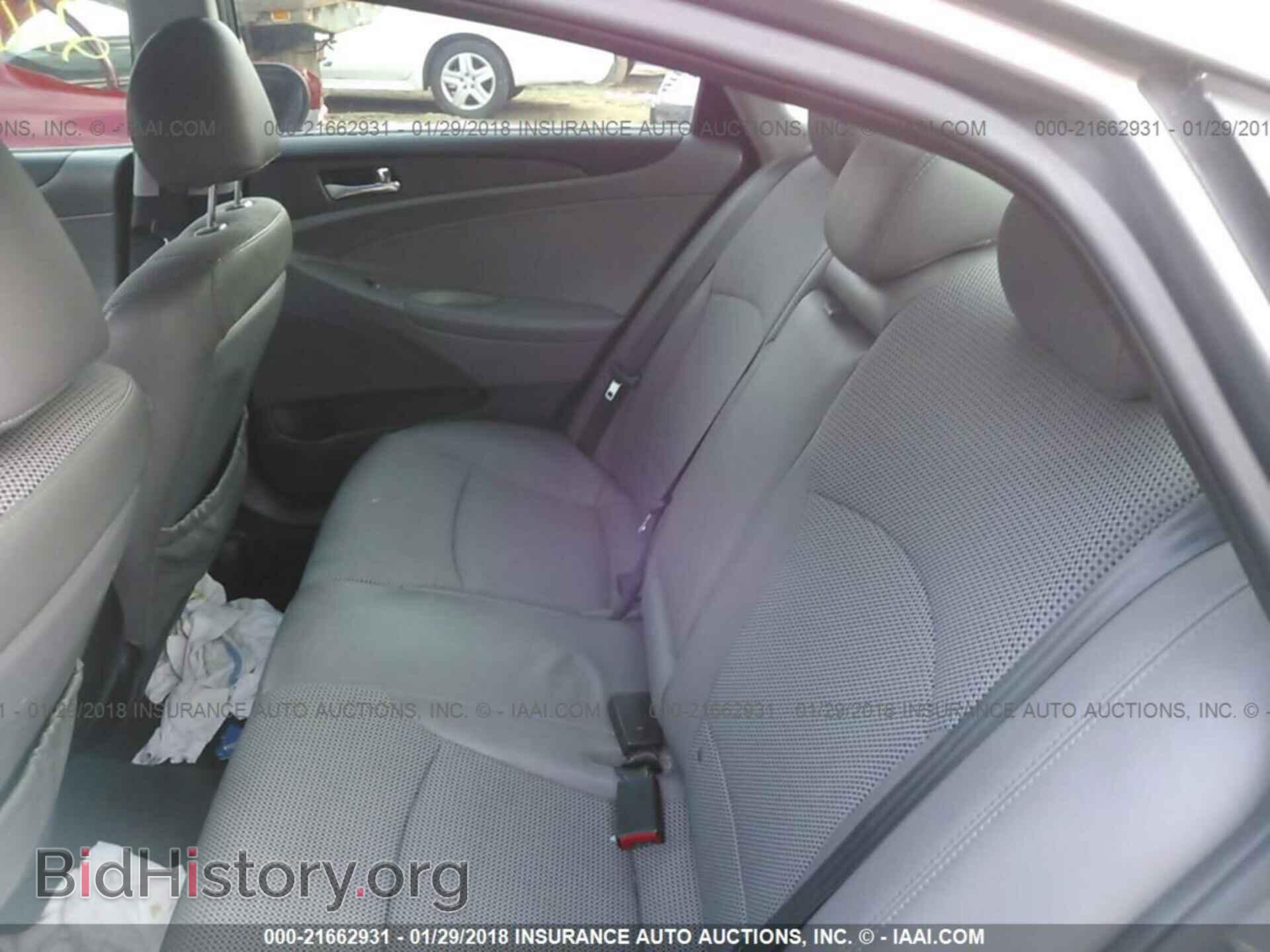 2012 Hyundai Sonata - VIN: 5NPEC4AC9CH470628 - Photo 8