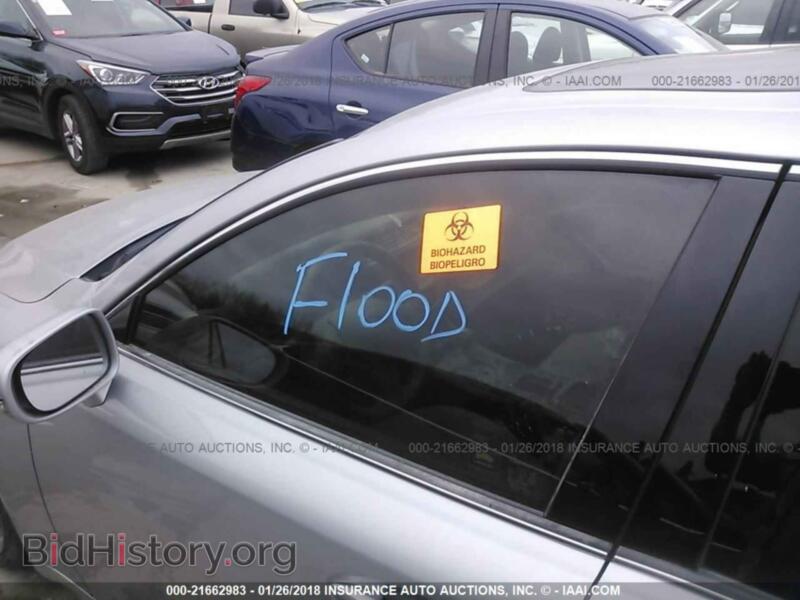 2011 Lexus IS (VIN JTHBF5C21B5145537) — фото 7 из 10