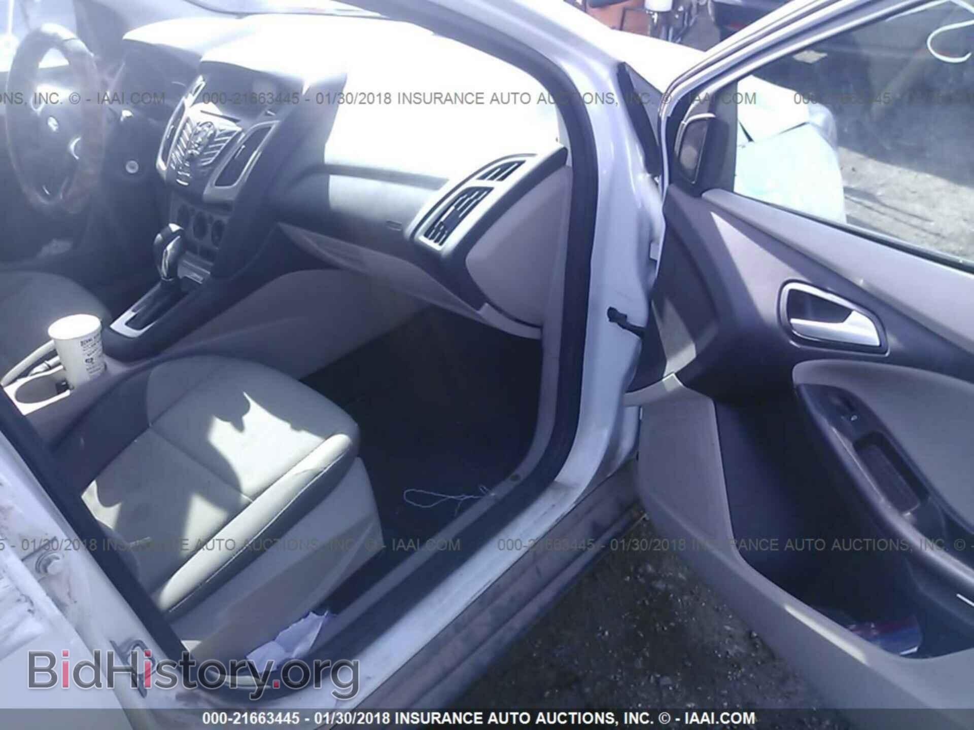 2014 Ford Focus - VIN: 1FADP3F27EL180693 - Photo 5