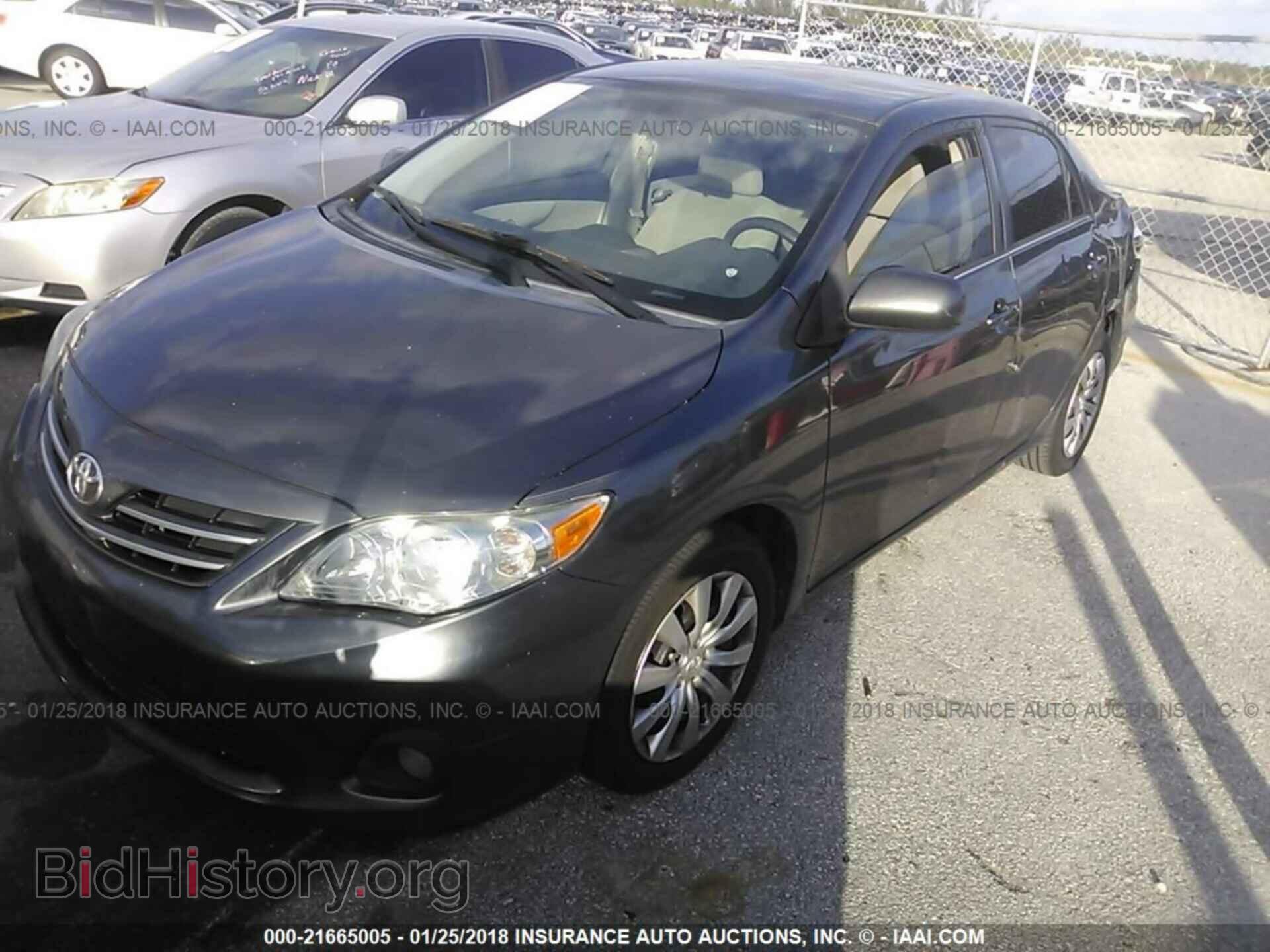 2013 Toyota Corolla - VIN: 5YFBU4EE2DP087100 - Фото 2