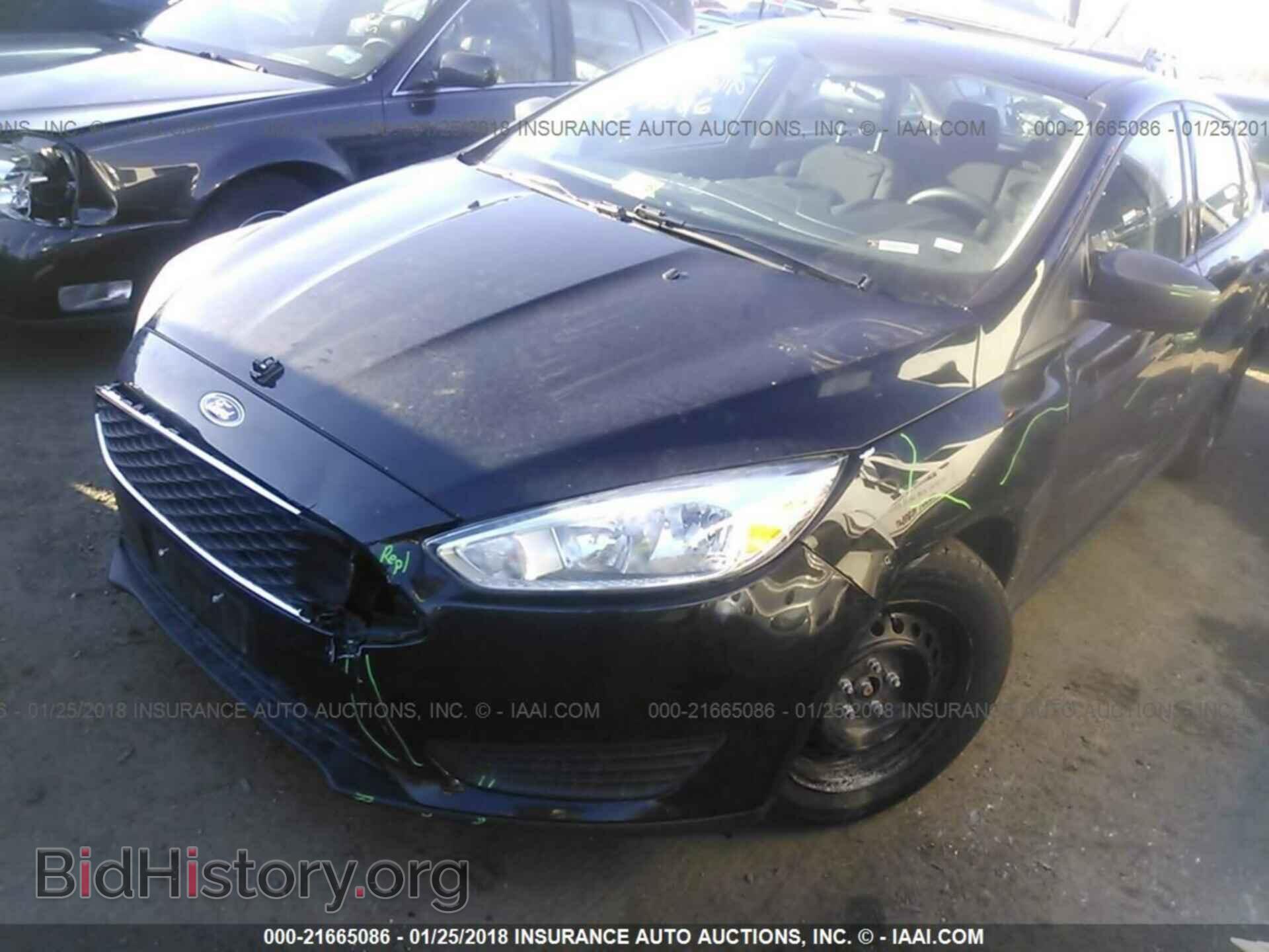 2016 Ford Focus - VIN: 1FADP3E27GL207511 - Photo 6
