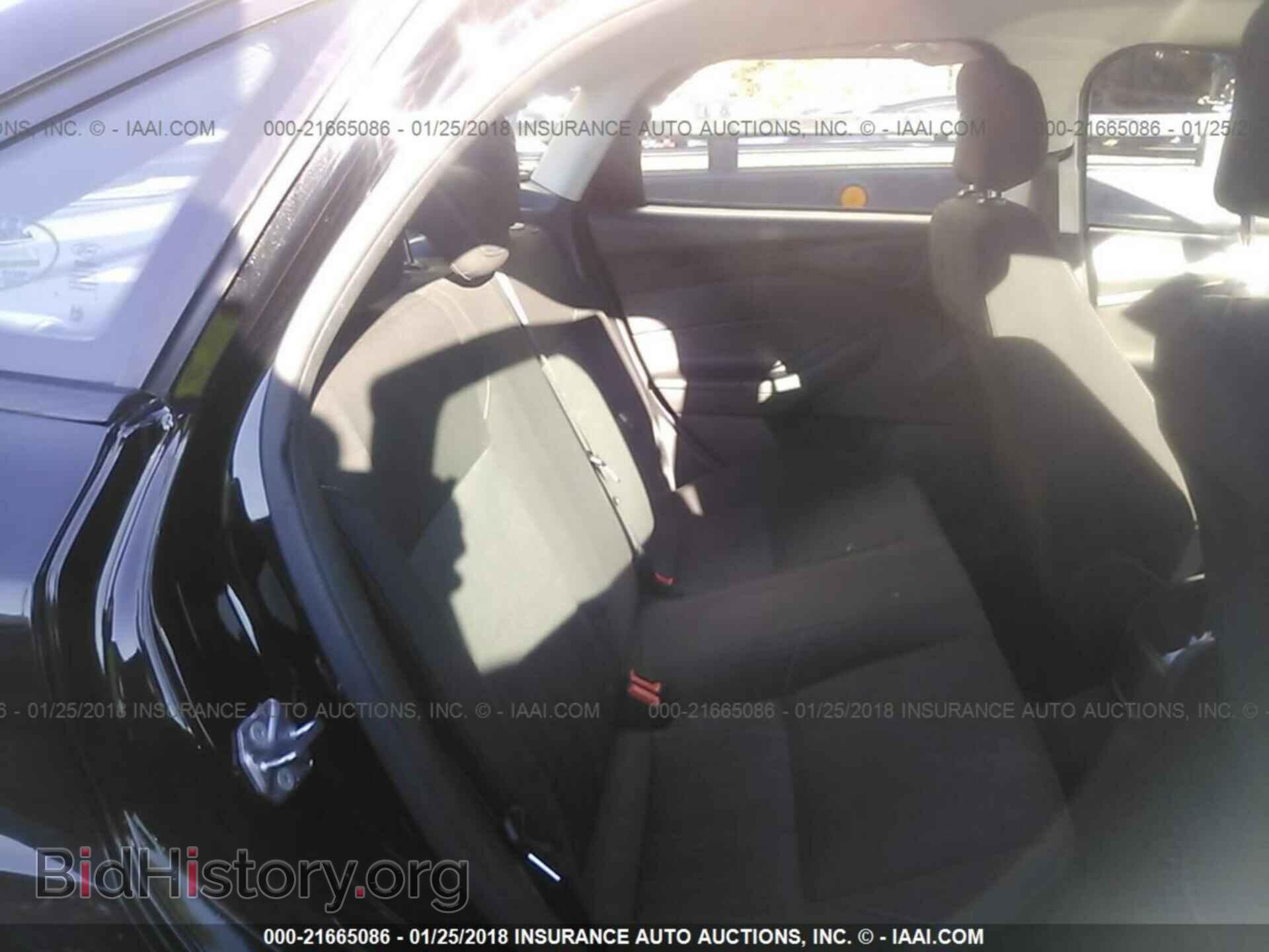 2016 Ford Focus - VIN: 1FADP3E27GL207511 - Photo 8