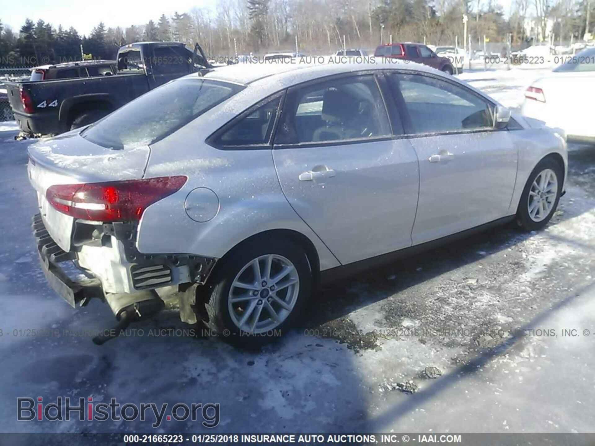 2016 Ford Focus - VIN: 1FADP3F22GL260891 - Фото 4