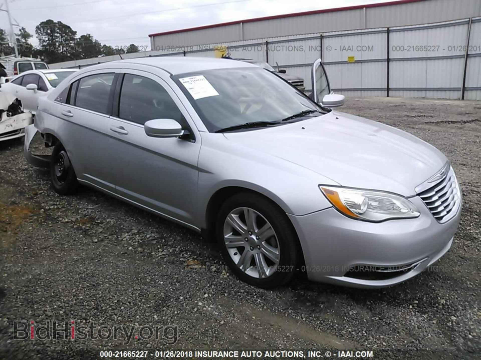 Фотография 1C3CCBAB1CN318608 - Chrysler 200 2012