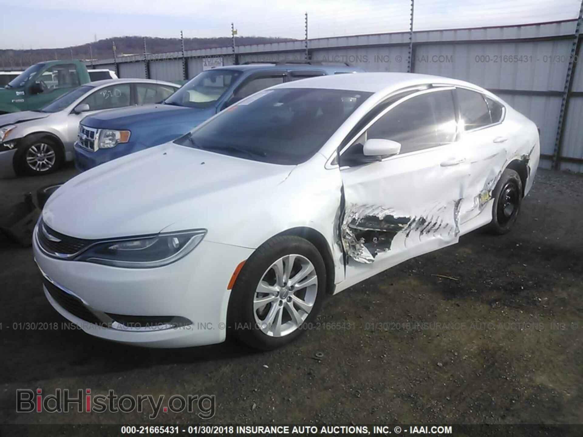 2015 Chrysler 200 - VIN: 1C3CCCAB1FN541869 - Photo 2
