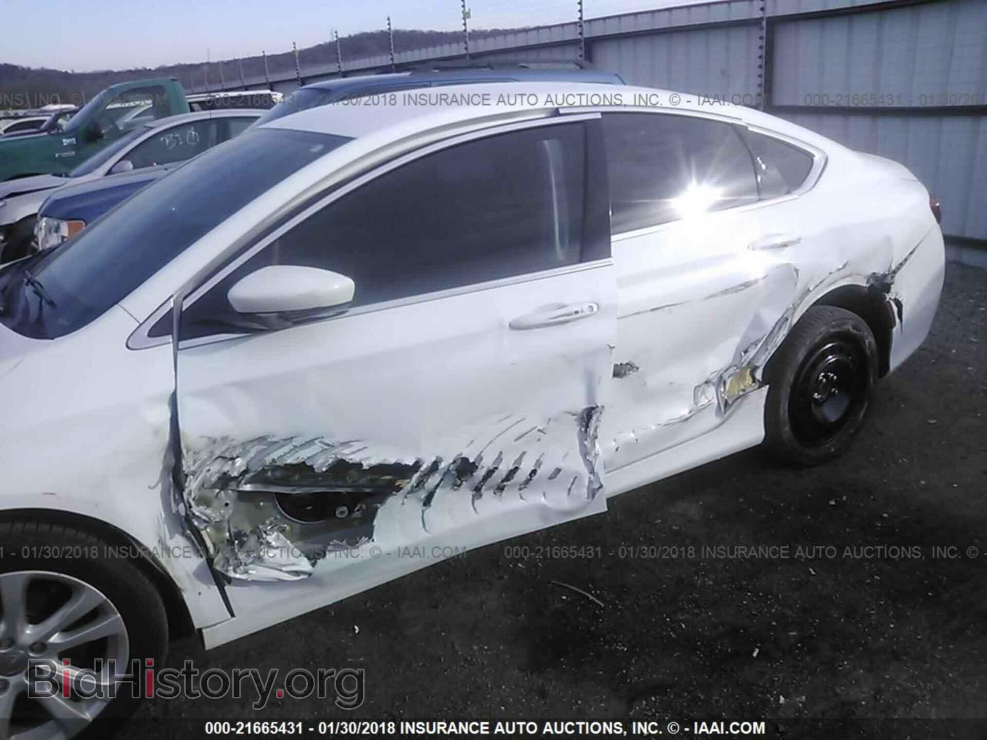 2015 Chrysler 200 - VIN: 1C3CCCAB1FN541869 - Photo 6