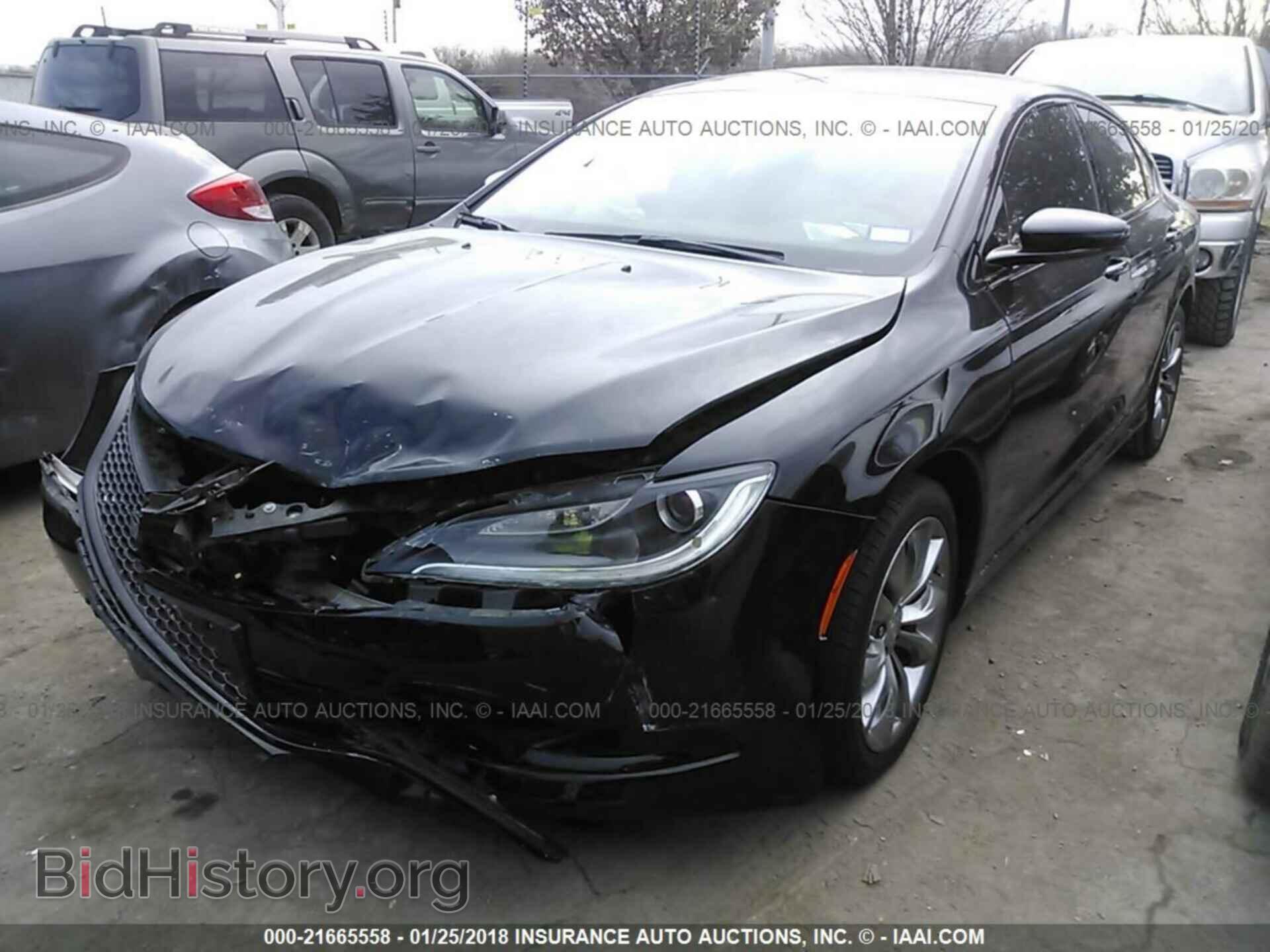 2016 Chrysler 200 - VIN: 1C3CCCBG2GN158048 - Фото 2