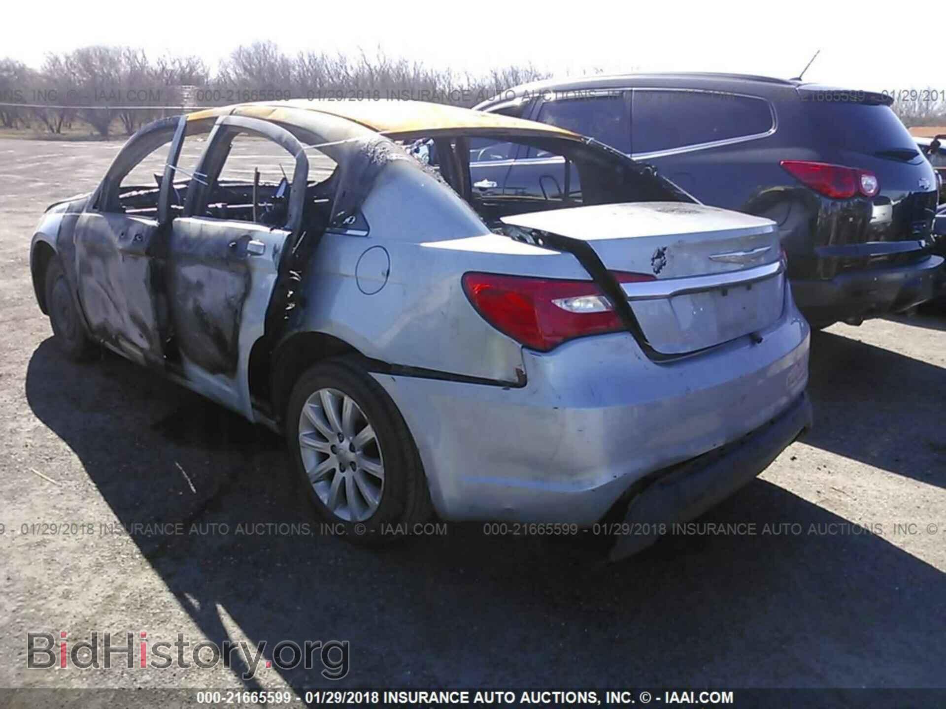2013 Chrysler 200 - VIN: 1C3CCBBB9DN618252 - Фото 3