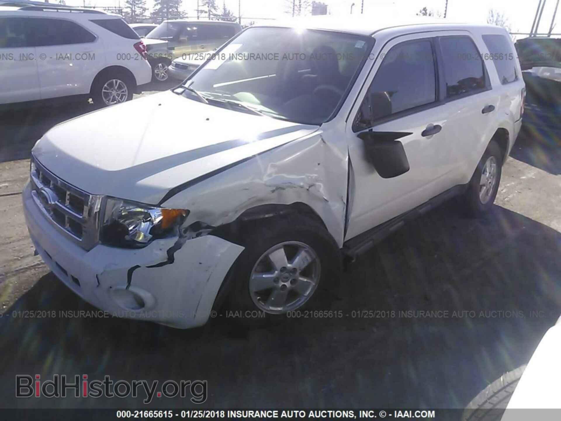 2012 Ford Escape - VIN: 1FMCU0C7XCKC12998 - Photo 2