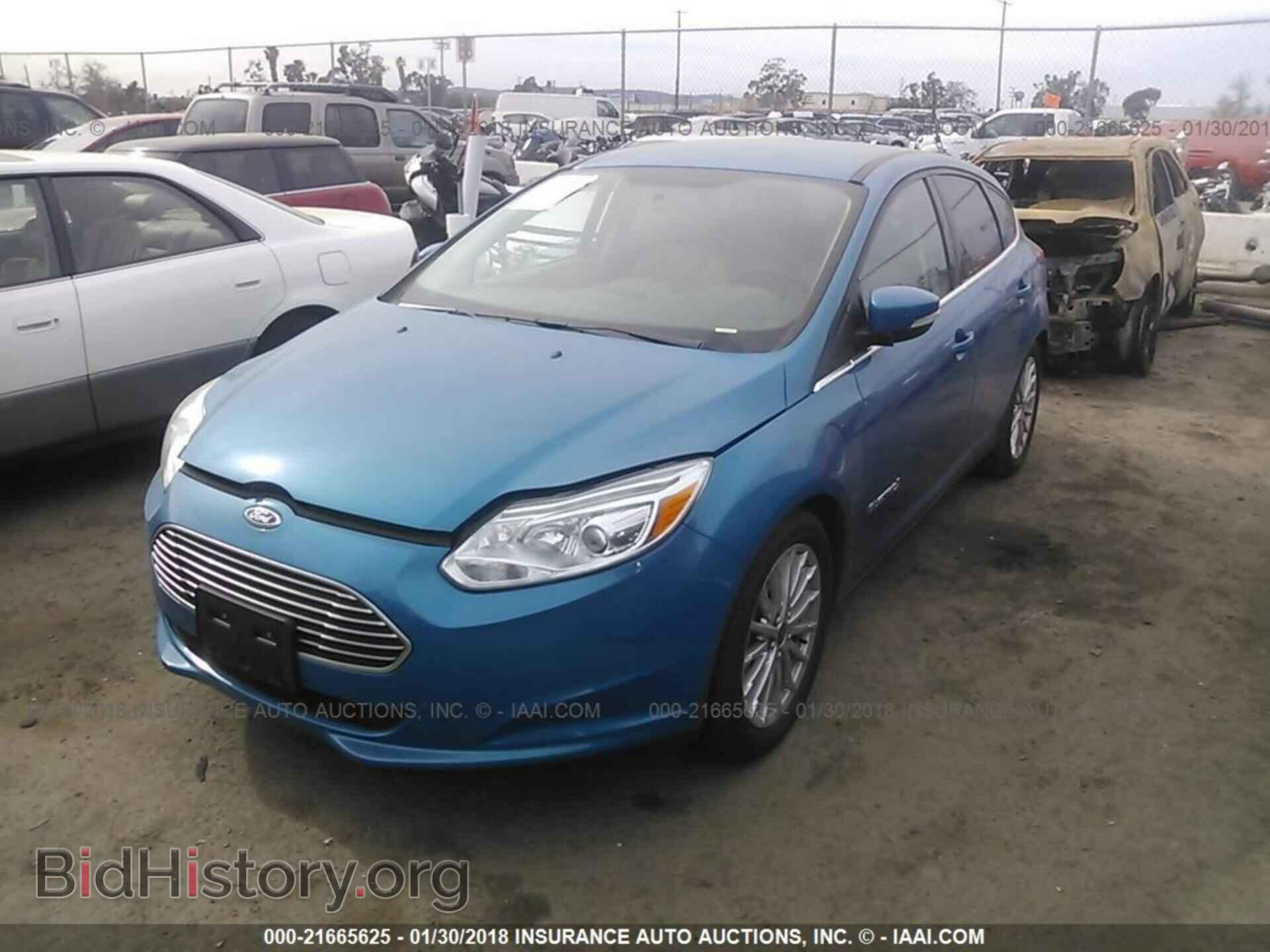 2015 Ford Focus - VIN: 1FADP3R46FL231843 - Photo 2