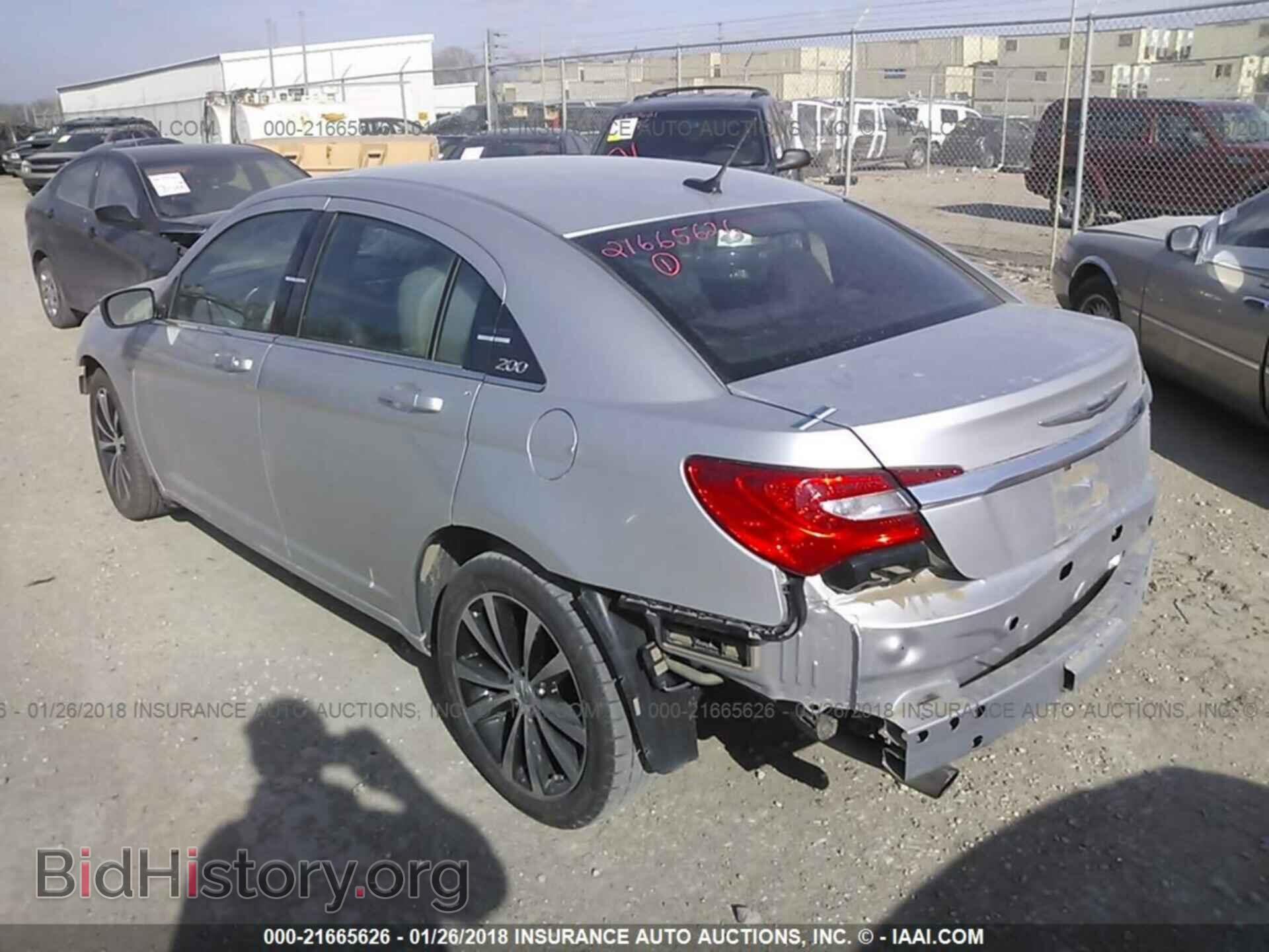 2012 Chrysler 200 - VIN: 1C3CCBBG0CN257441 - Фото 3