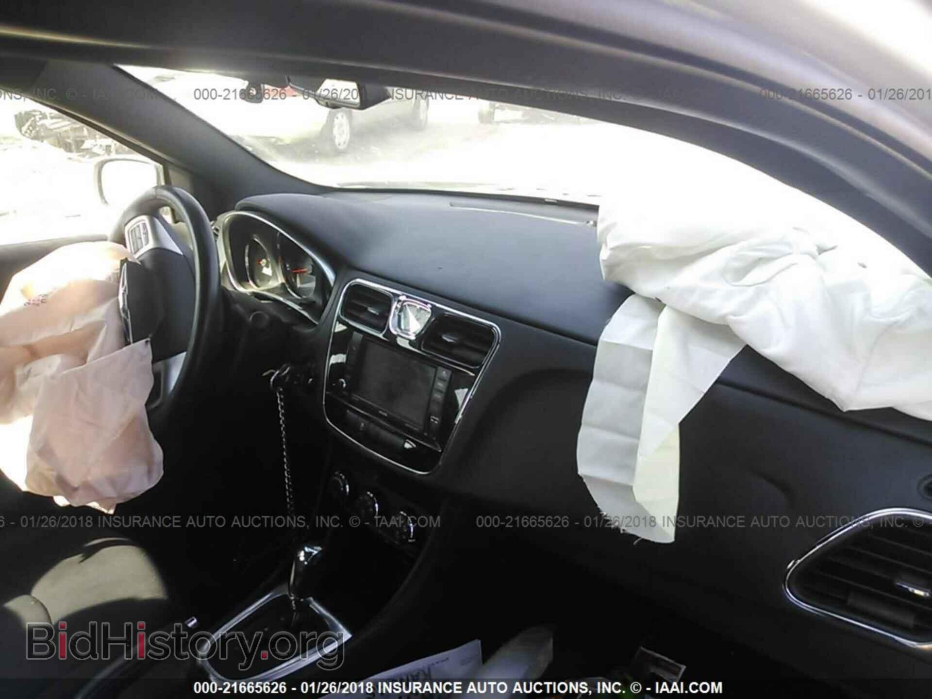 2012 Chrysler 200 - VIN: 1C3CCBBG0CN257441 - Фото 5