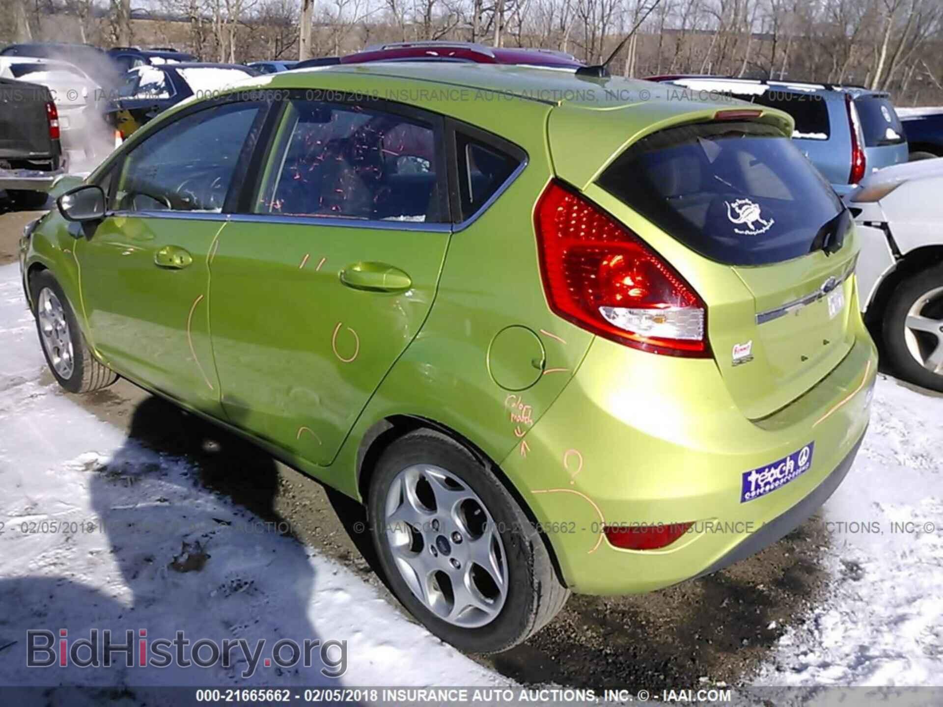 2011 Ford Fiesta - VIN: 3FADP4FJ4BM135010 - Фото 3