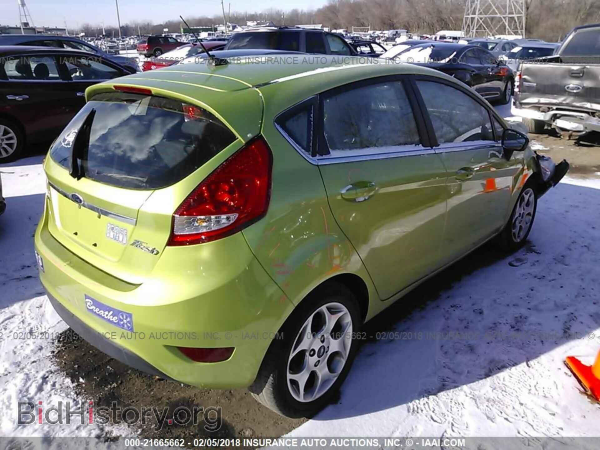 2011 Ford Fiesta - VIN: 3FADP4FJ4BM135010 - Фото 4