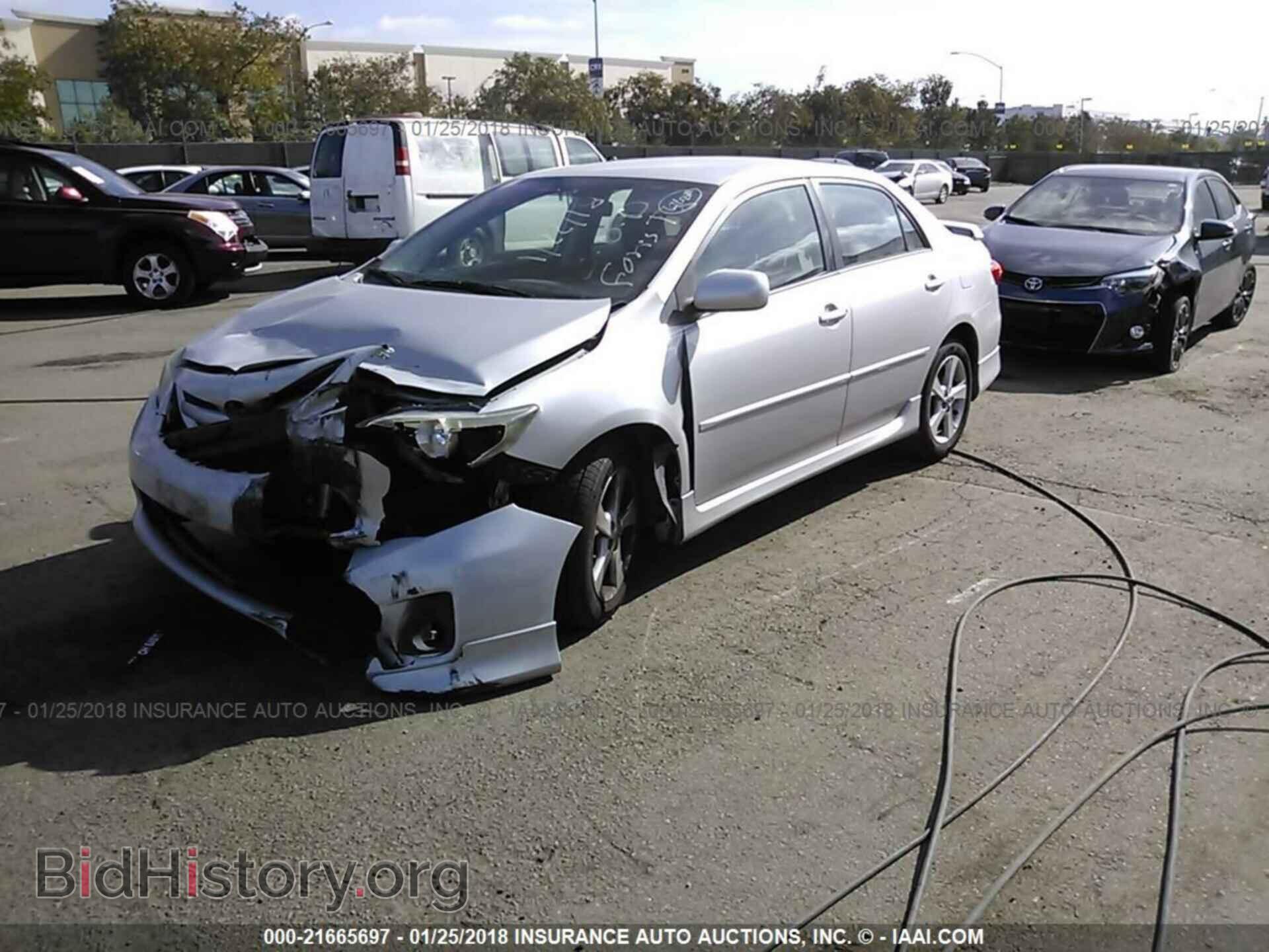 2011 Toyota Corolla - VIN: 2T1BU4EEXBC612739 - Фото 2