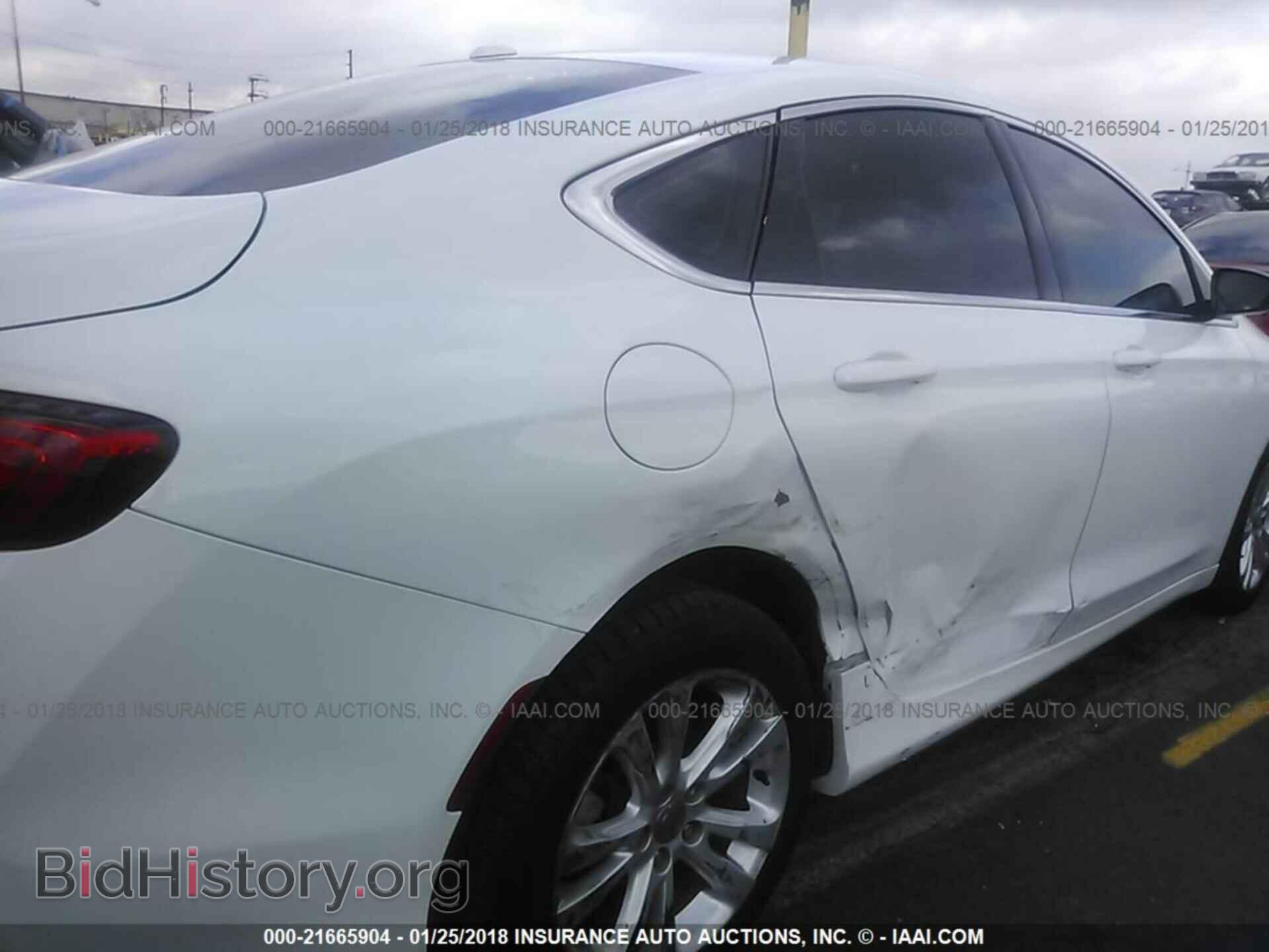 2015 Chrysler 200 - VIN: 1C3CCCABXFN694346 - Photo 6