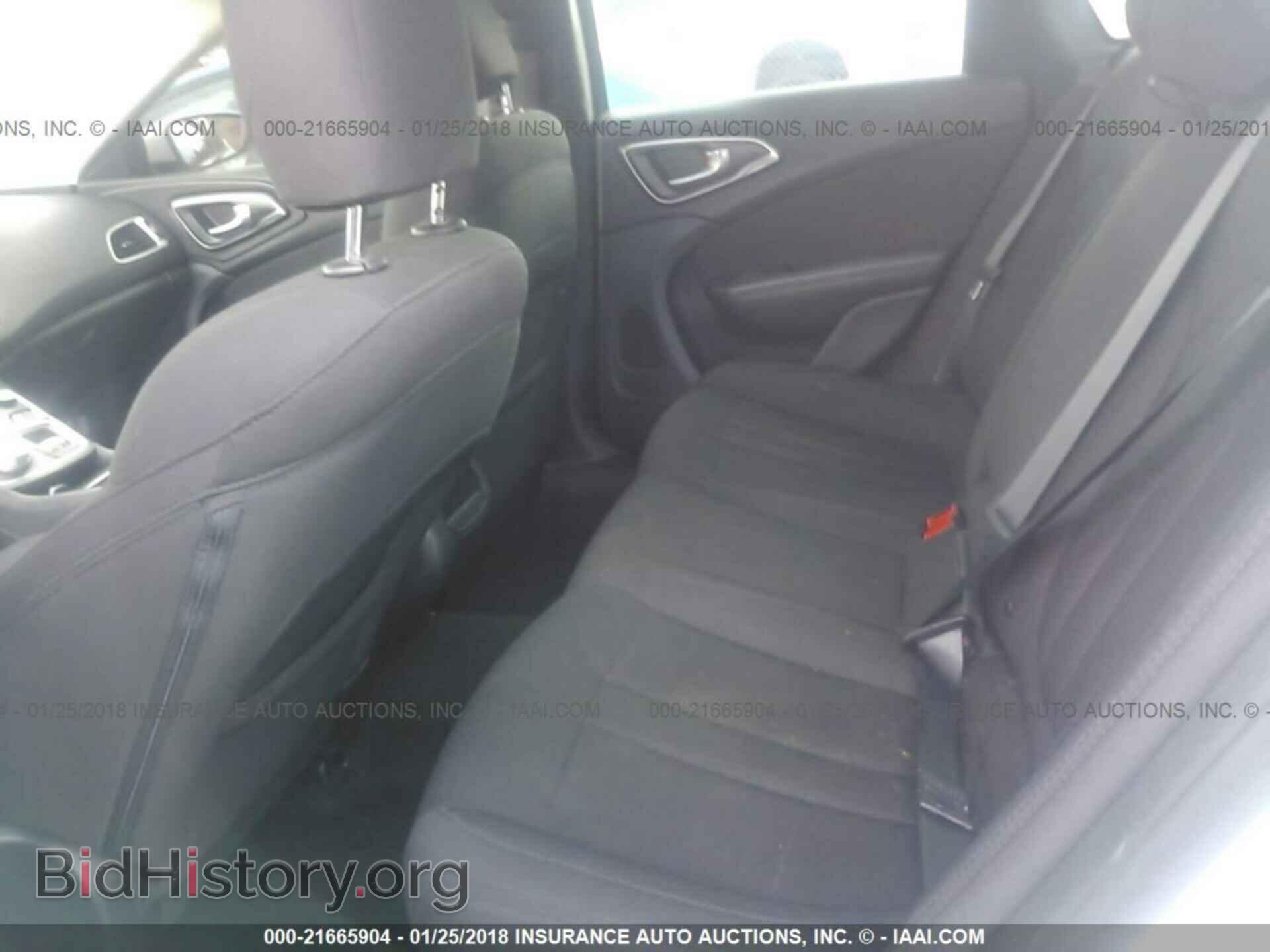 2015 Chrysler 200 - VIN: 1C3CCCABXFN694346 - Photo 8