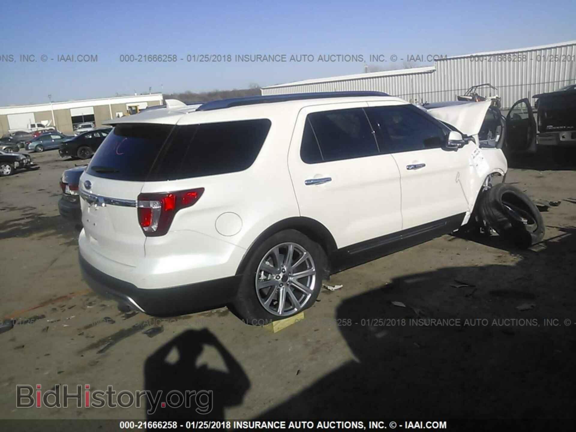 2017 Ford Explorer - VIN: 1FM5K7F87HGE23128 - Photo 4