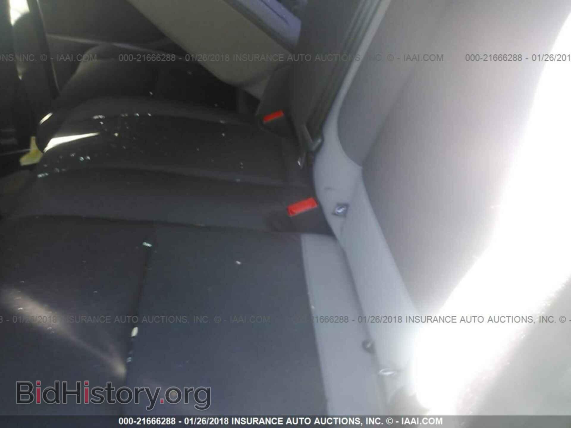 2013 Ford Escape - VIN: 1FMCU0F78DUC30370 - Photo 8