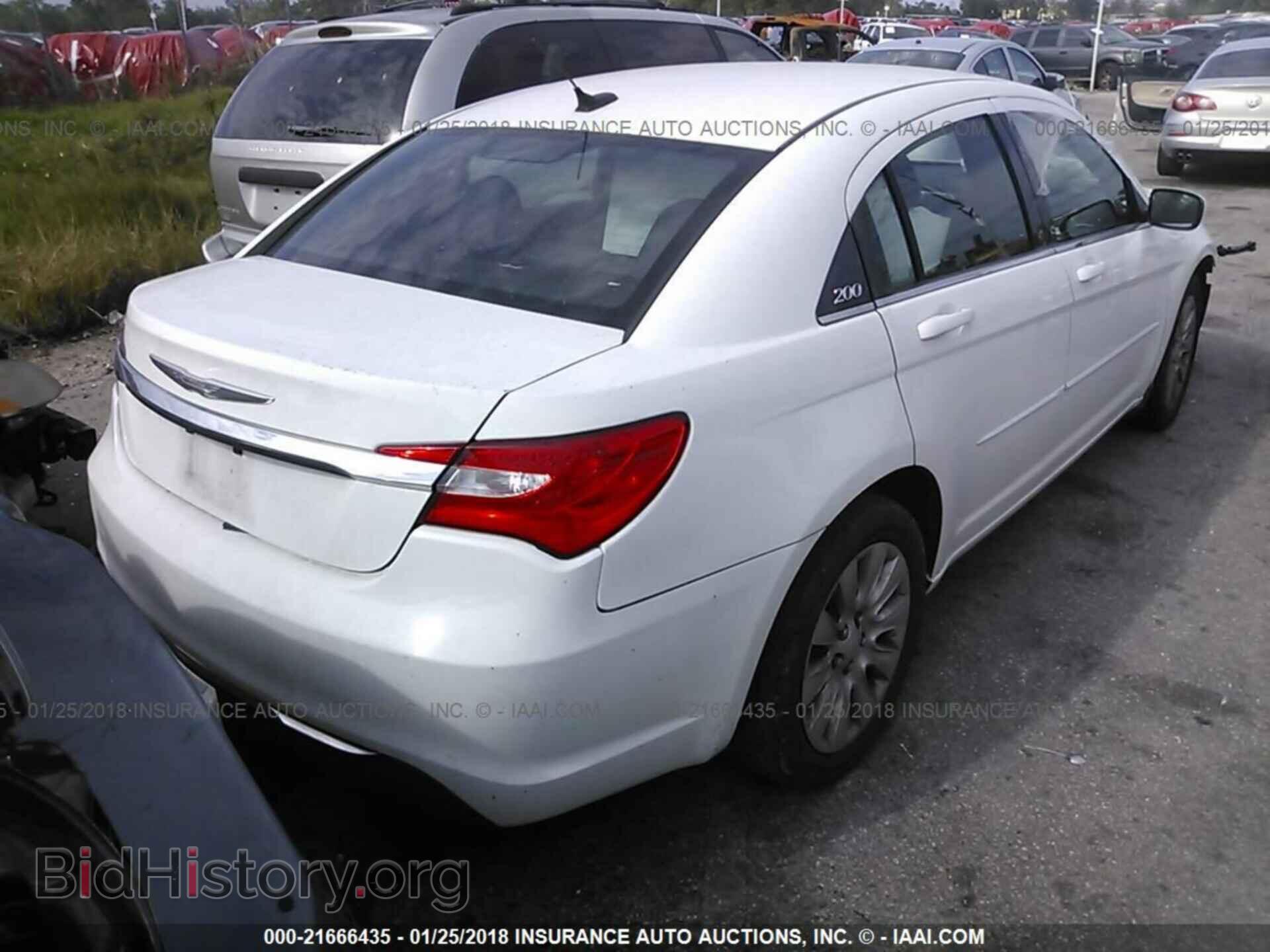 2012 Chrysler 200 - VIN: 1C3CCBAB1CN273198 - Photo 4