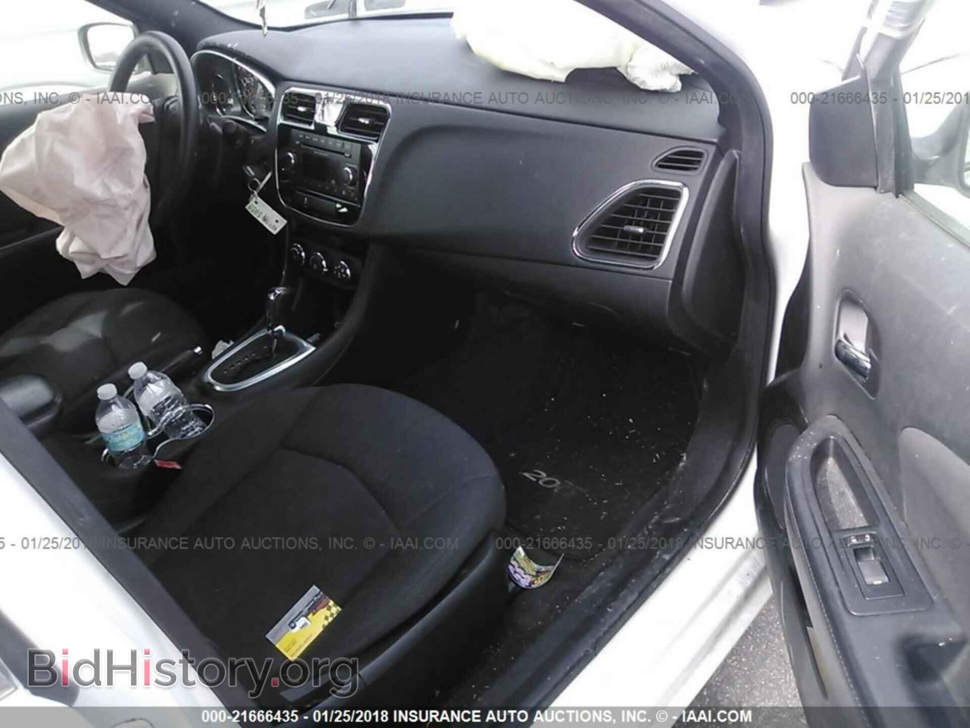 2012 Chrysler 200 - VIN: 1C3CCBAB1CN273198 - Photo 5