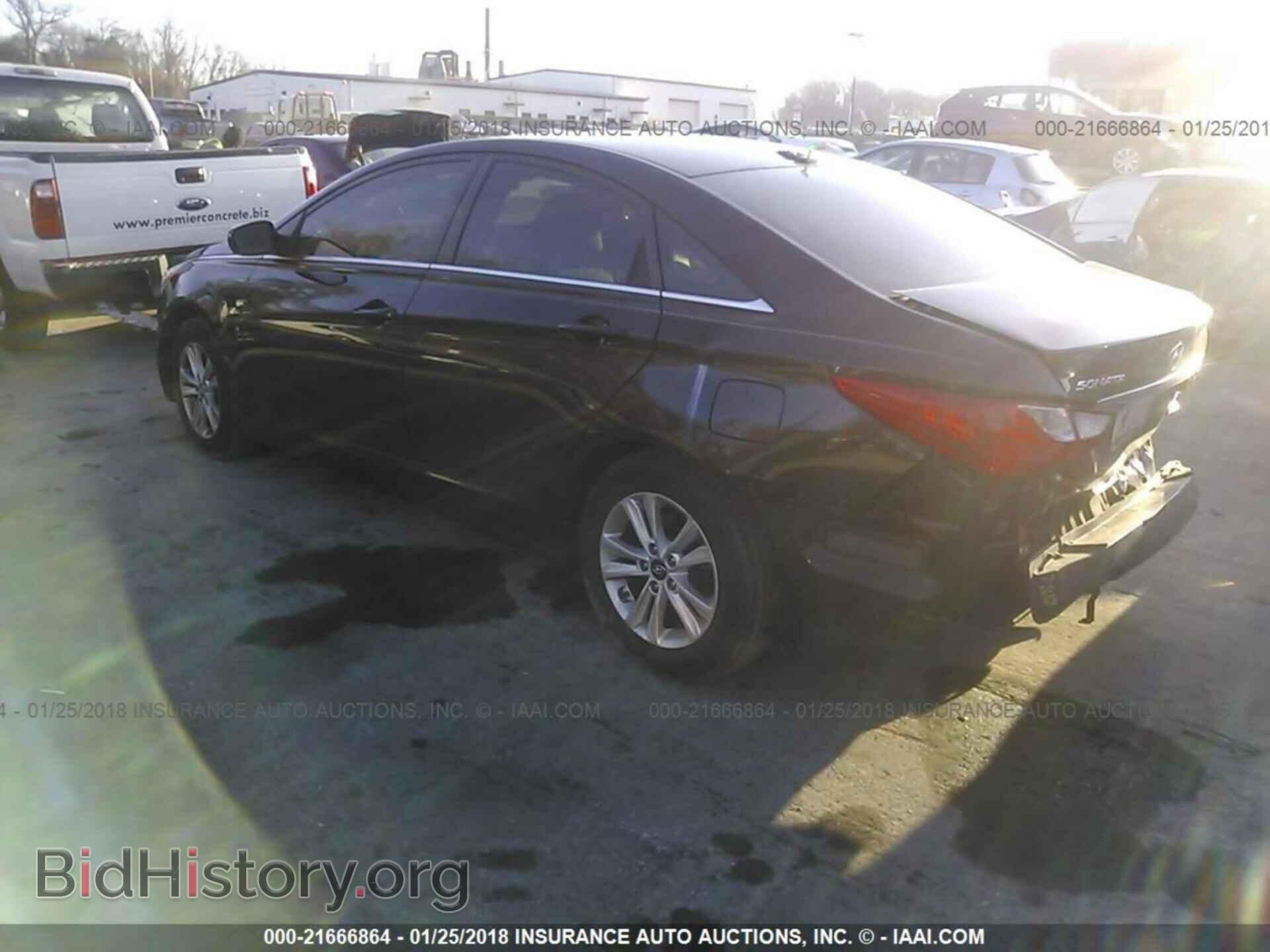 2012 Hyundai Sonata - VIN: 5NPEB4AC7CH411676 - Фото 3