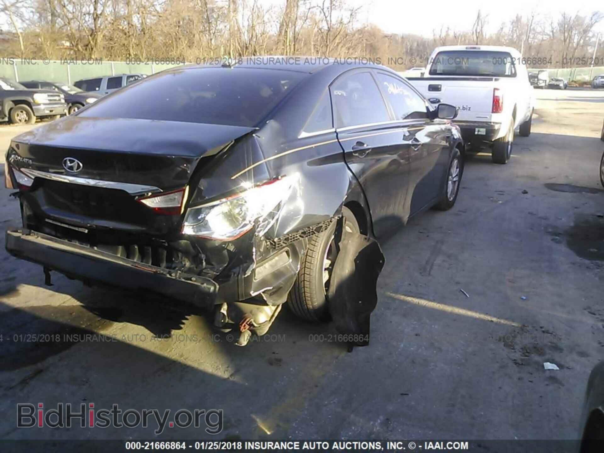 2012 Hyundai Sonata - VIN: 5NPEB4AC7CH411676 - Фото 4