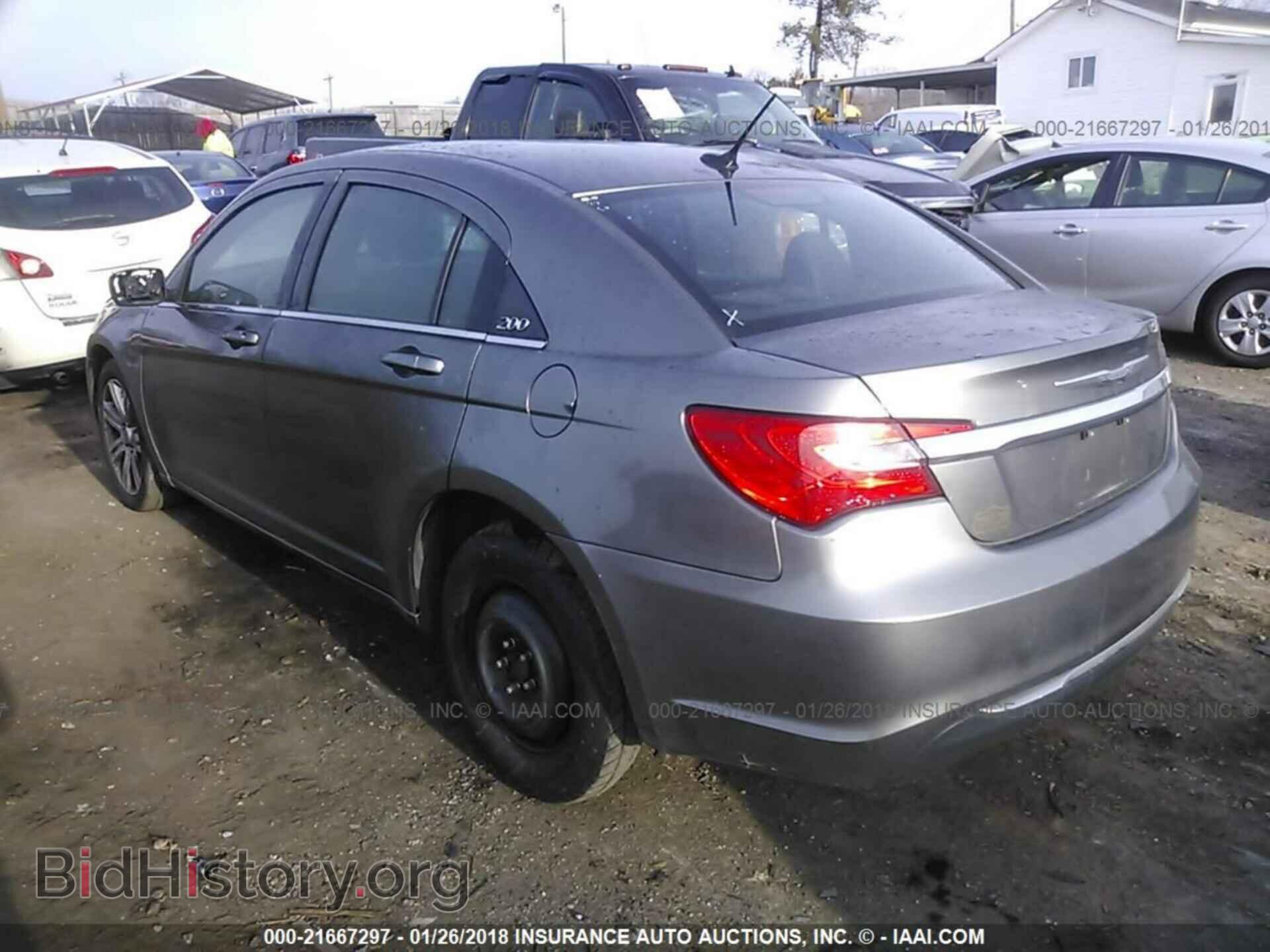 2013 Chrysler 200 - VIN: 1C3CCBBB0DN574867 - Фото 3