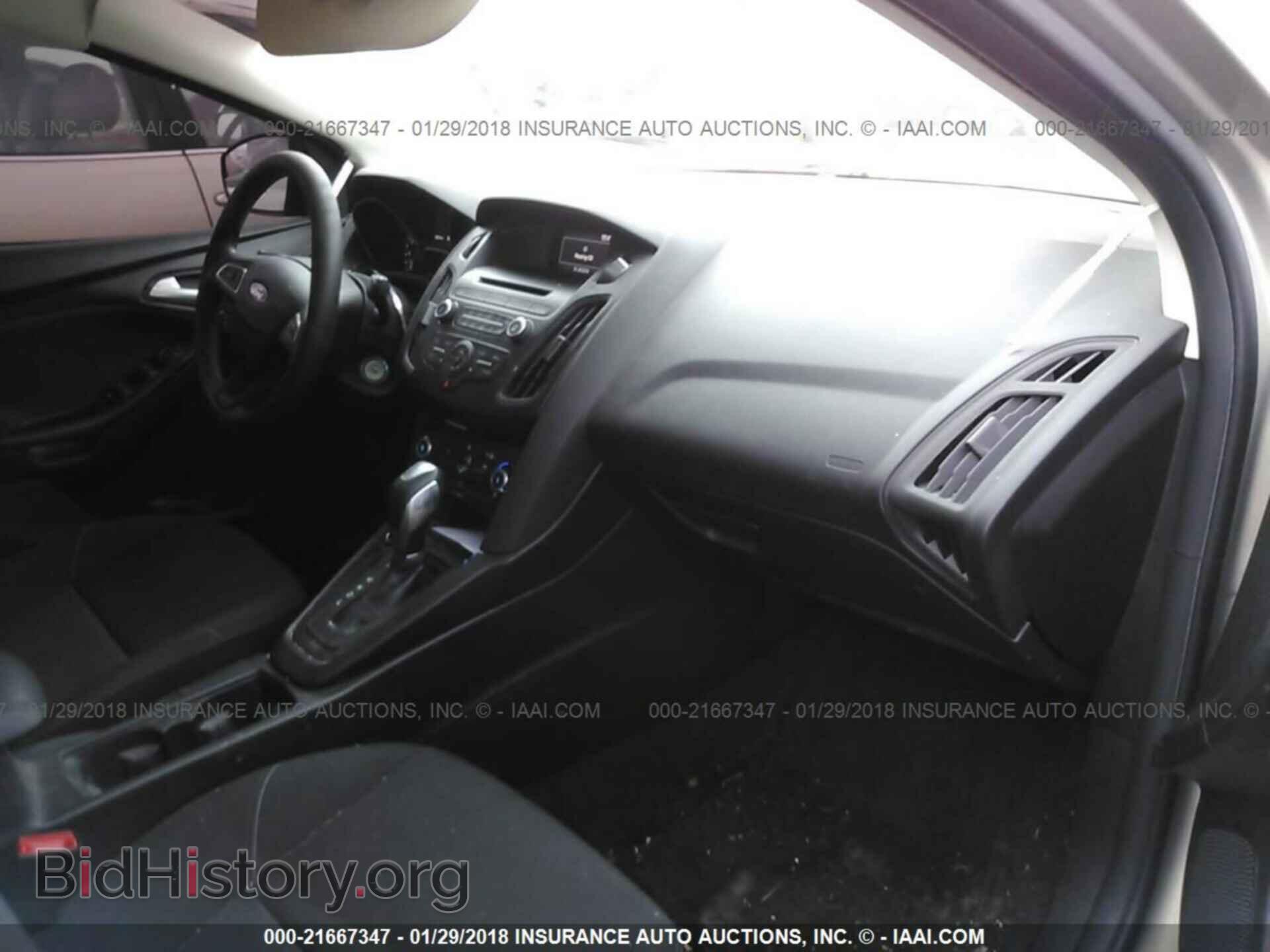 2016 Ford Focus - VIN: 1FADP3F20GL202228 - Photo 5