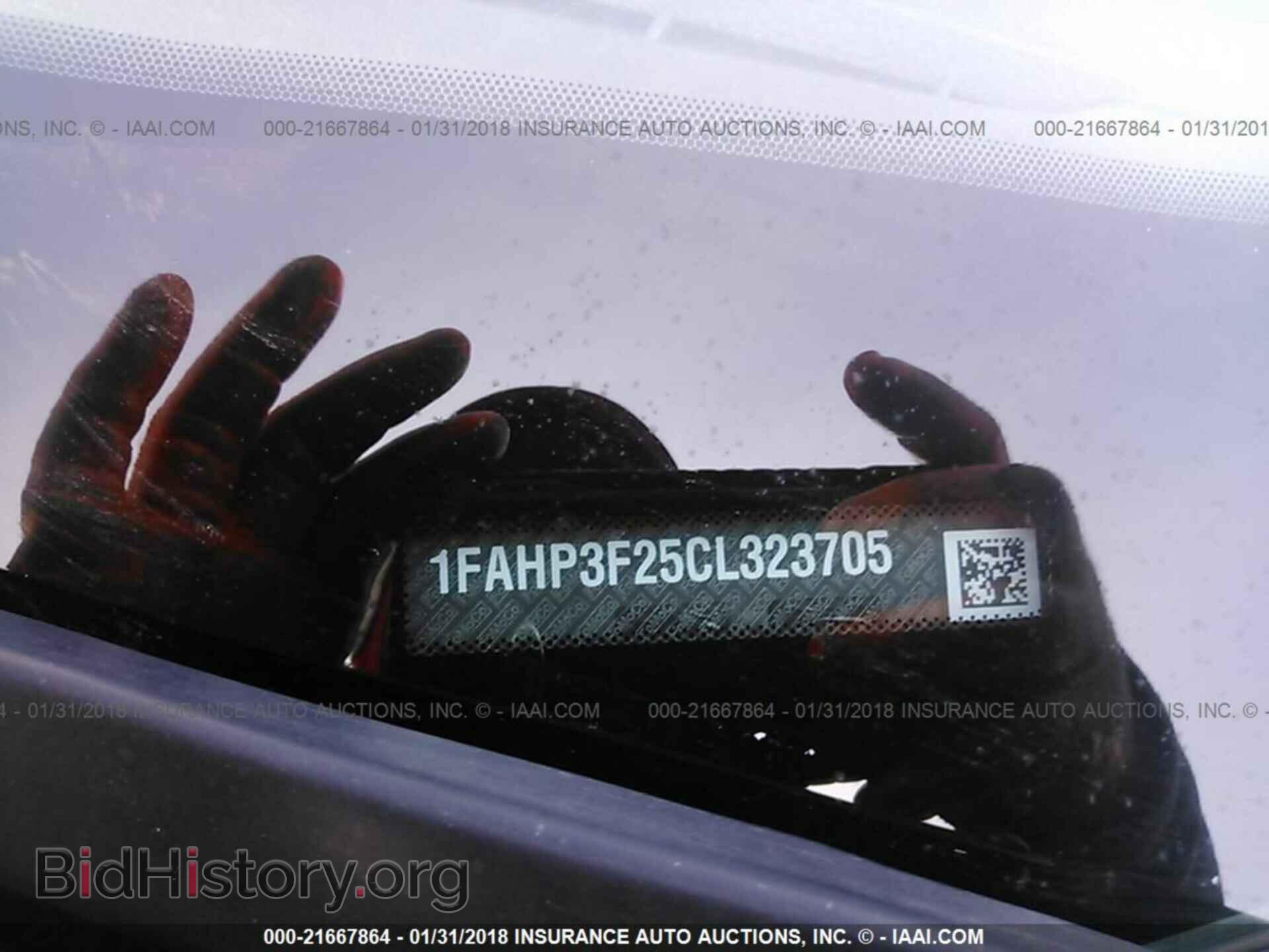 2012 Ford Focus - VIN: 1FAHP3F25CL323705 - Photo 9