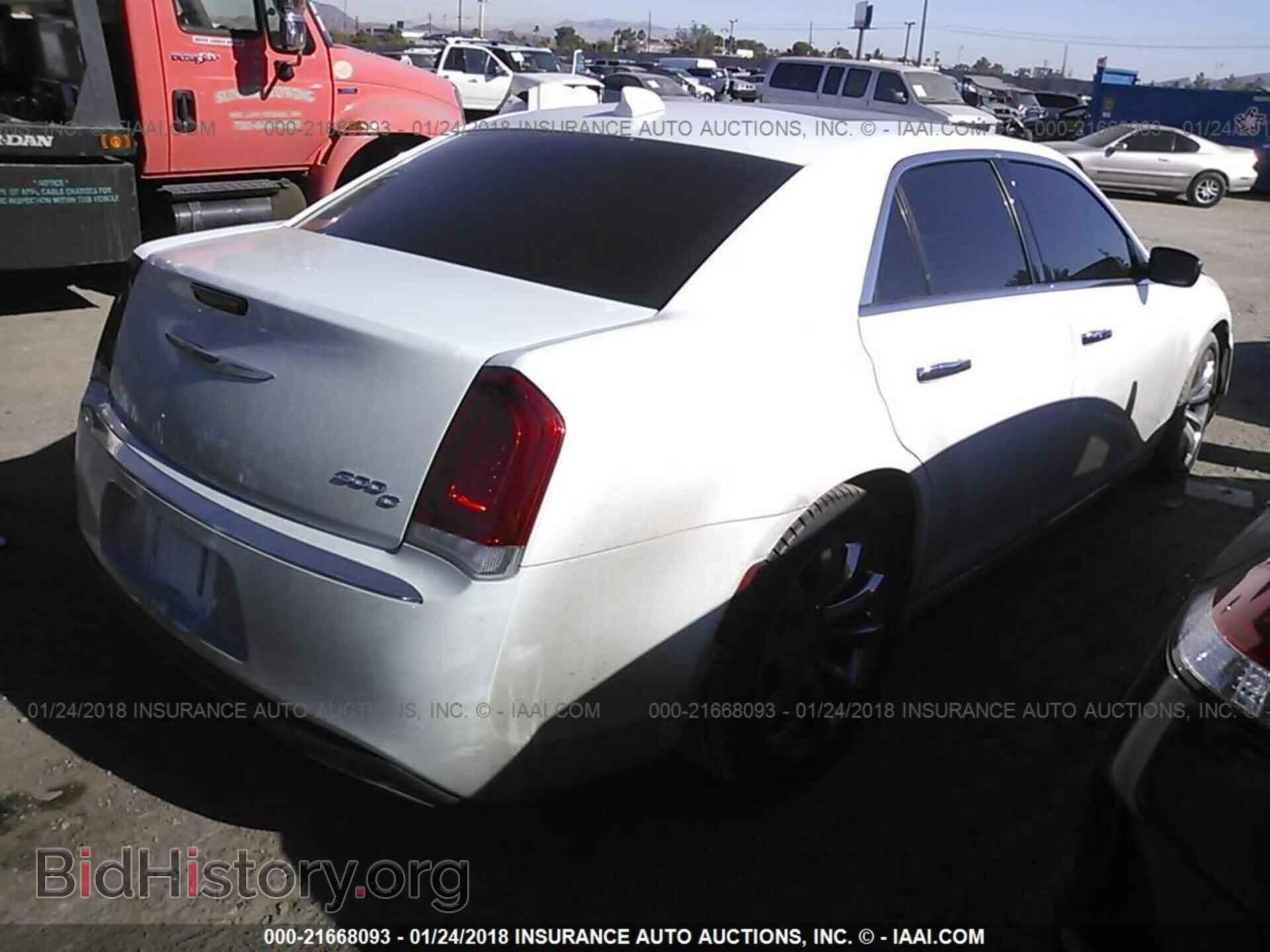 2016 Chrysler 300c - VIN: 2C3CCAEG2GH116732 - Фото 4