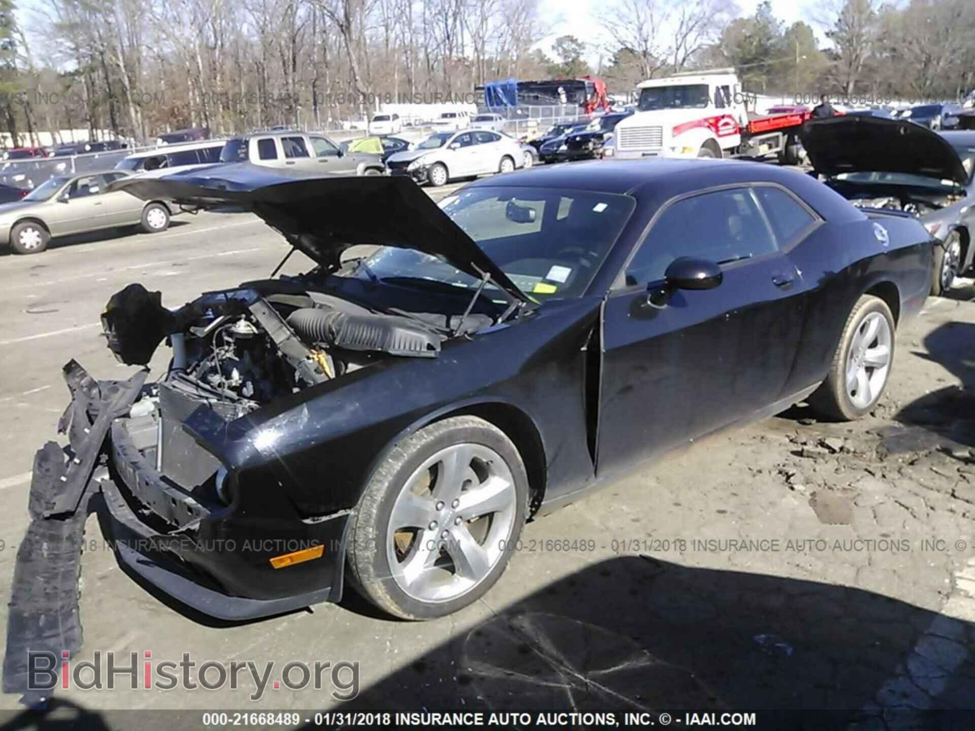 2012 Dodge Challenger - VIN: 2C3CDYAG4CH226137 - Фото 2