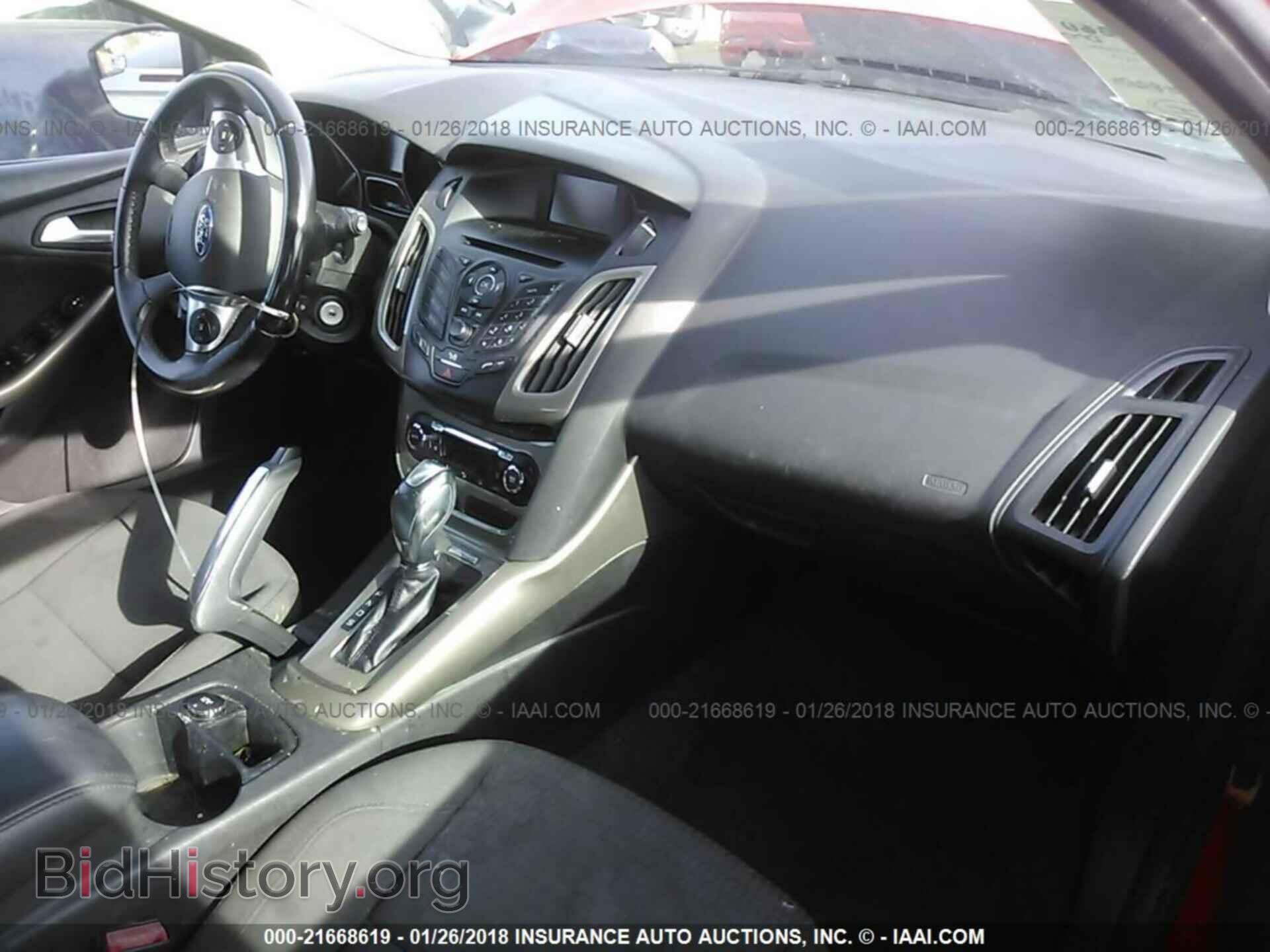 2012 Ford Focus - VIN: 1FAHP3M24CL334228 - Фото 5