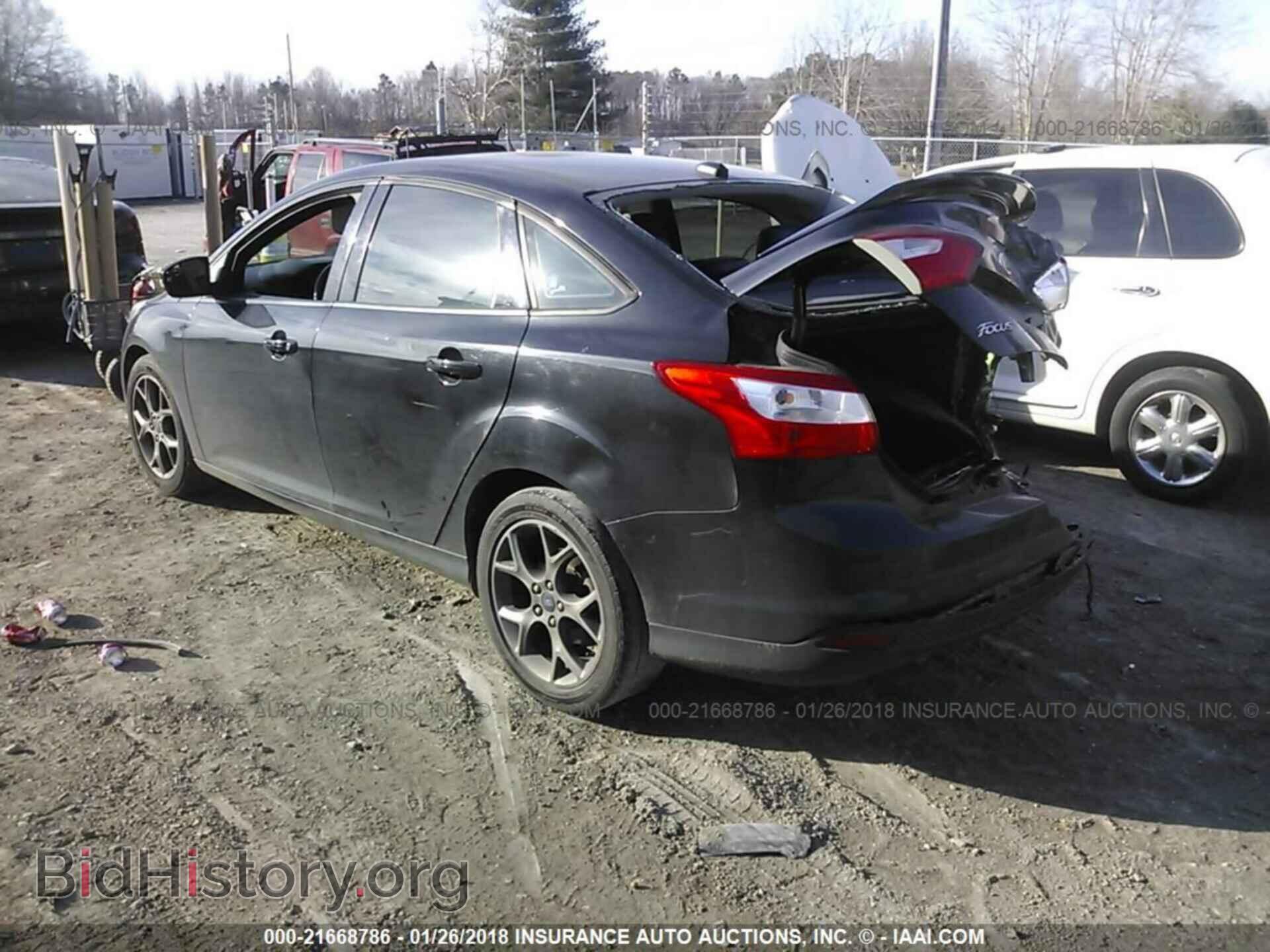 2013 Ford Focus - VIN: 1FADP3F26DL240770 - Photo 3