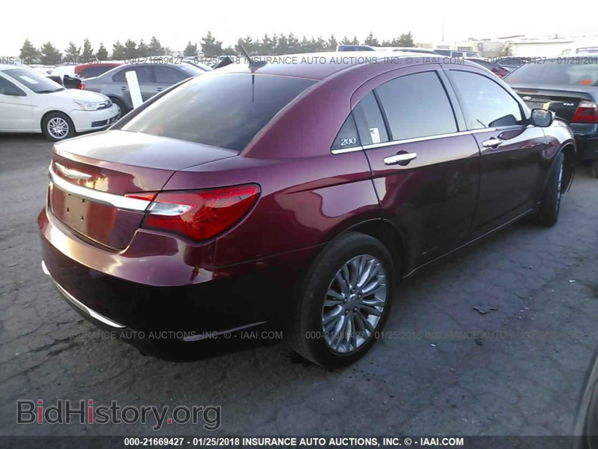 2011 Chrysler 200 - VIN: 1C3BC2FB1BN506046 - Photo 4