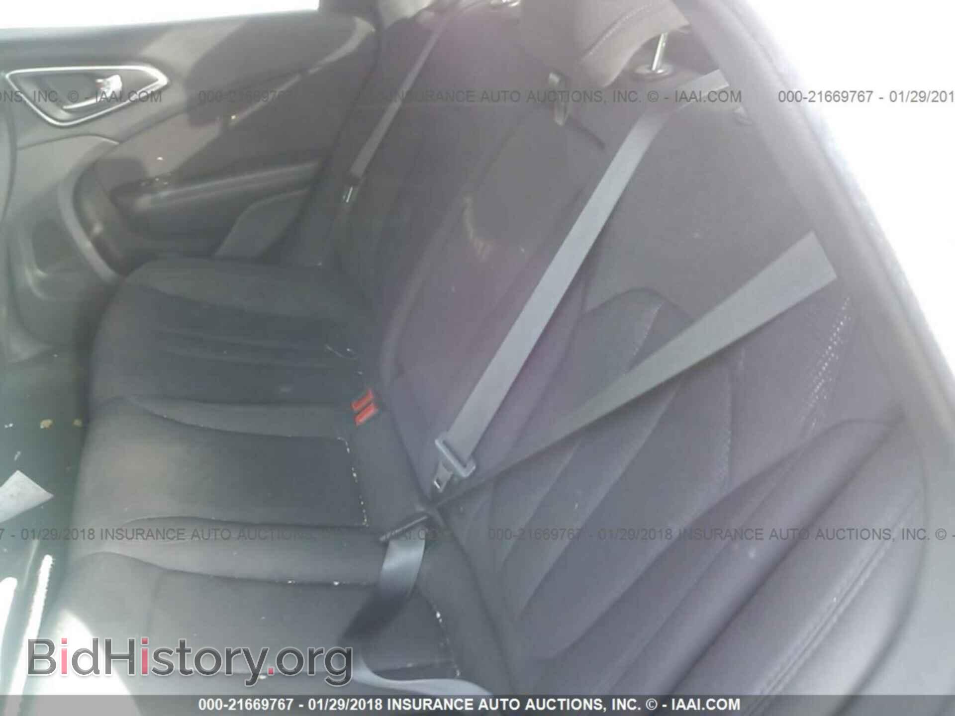 2015 Chrysler 200 - VIN: 1C3CCCAB5FN601104 - Photo 8