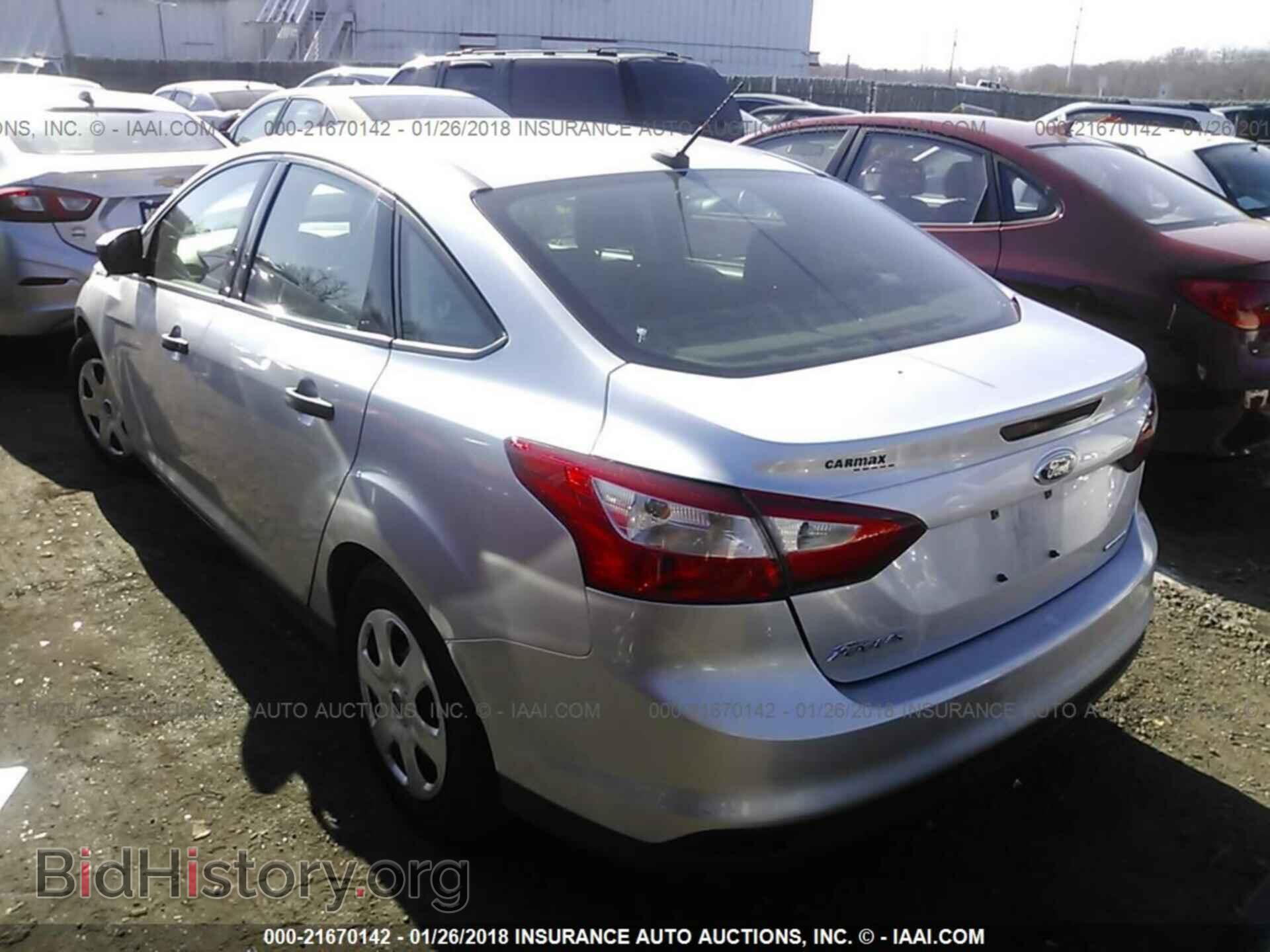 2013 Ford Focus - VIN: 1FADP3E21DL143669 - Photo 3