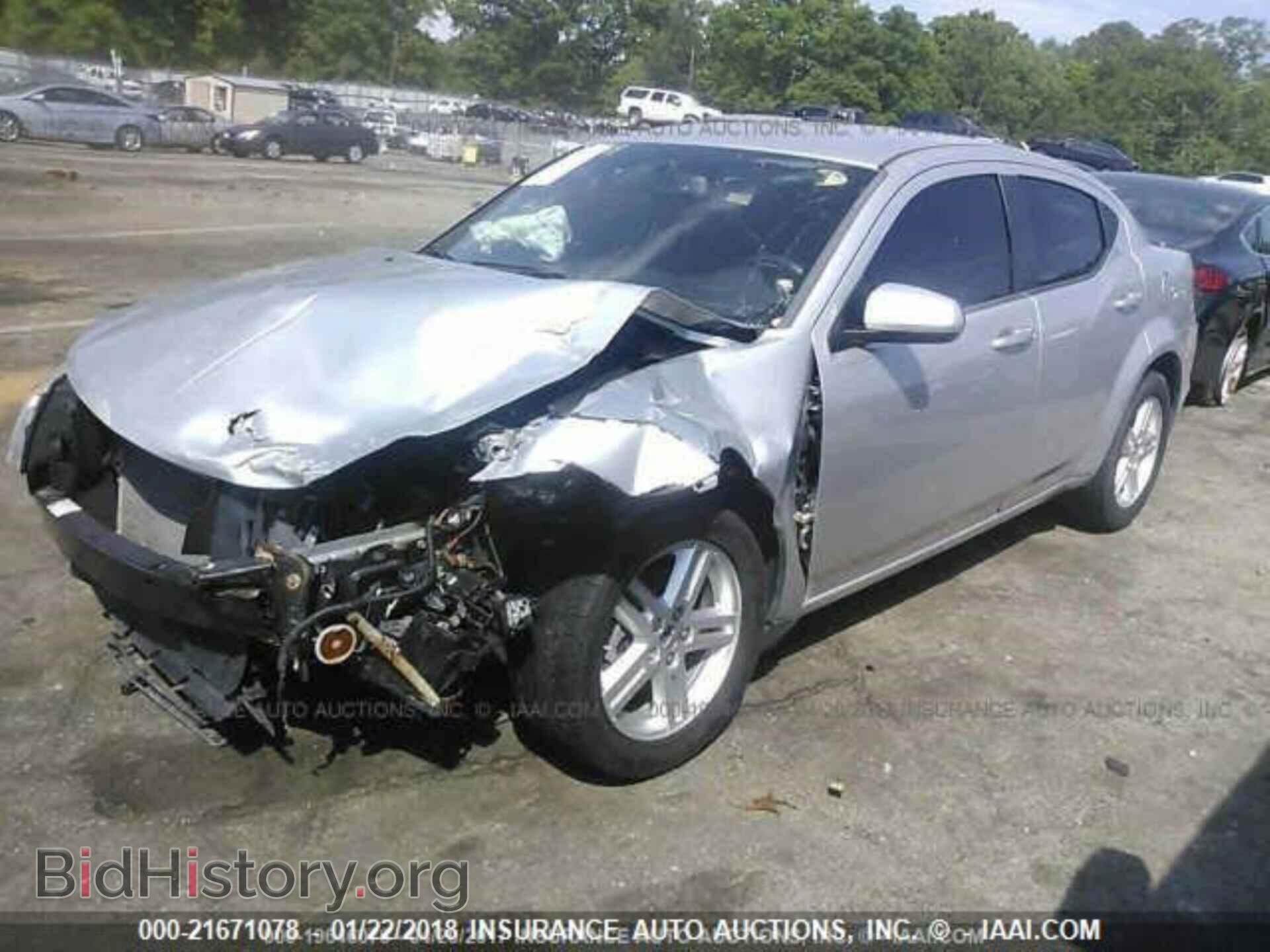2011 Dodge Avenger - VIN: 1B3BD1FB5BN526577 - Photo 2