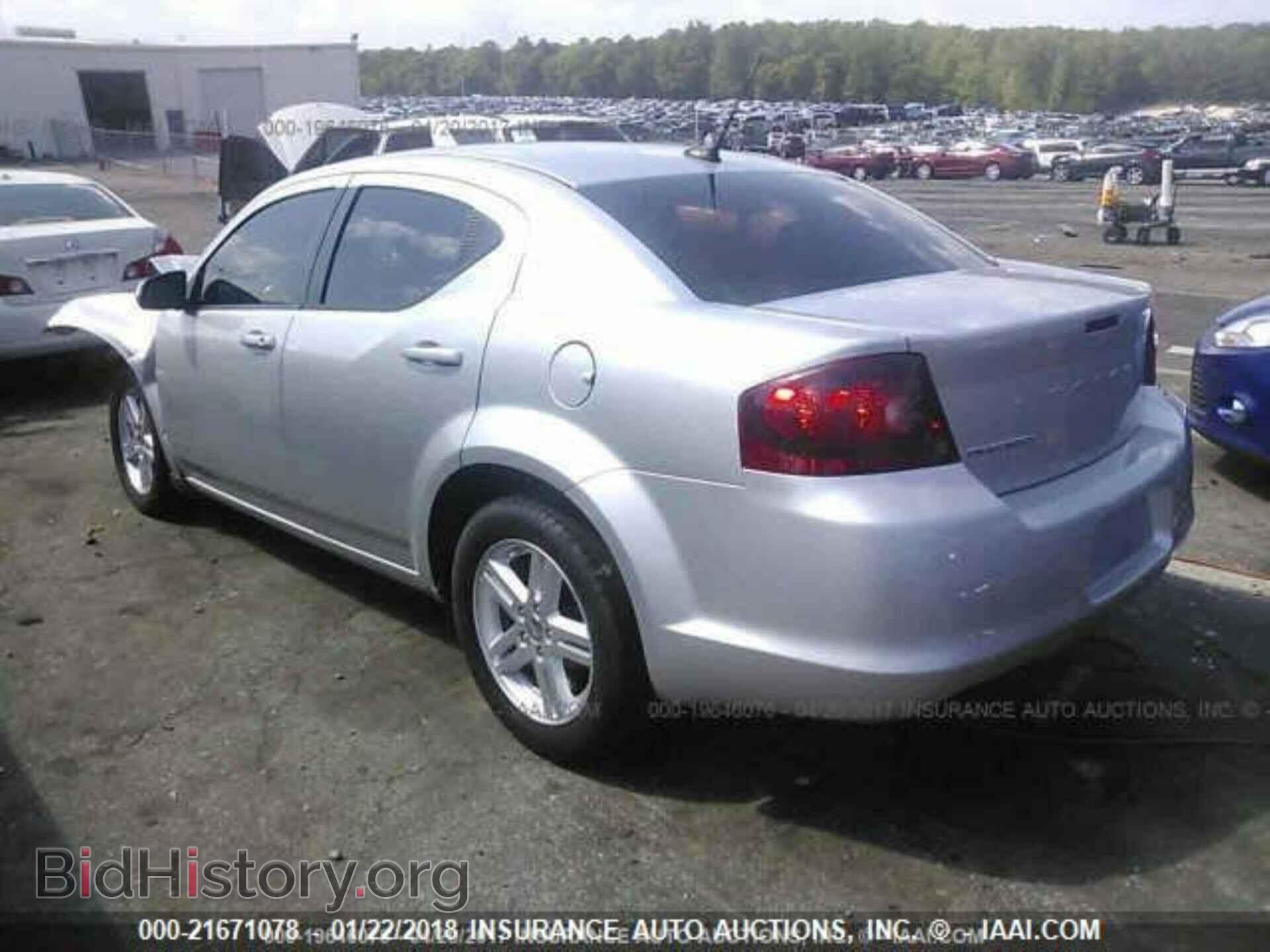 2011 Dodge Avenger - VIN: 1B3BD1FB5BN526577 - Photo 3