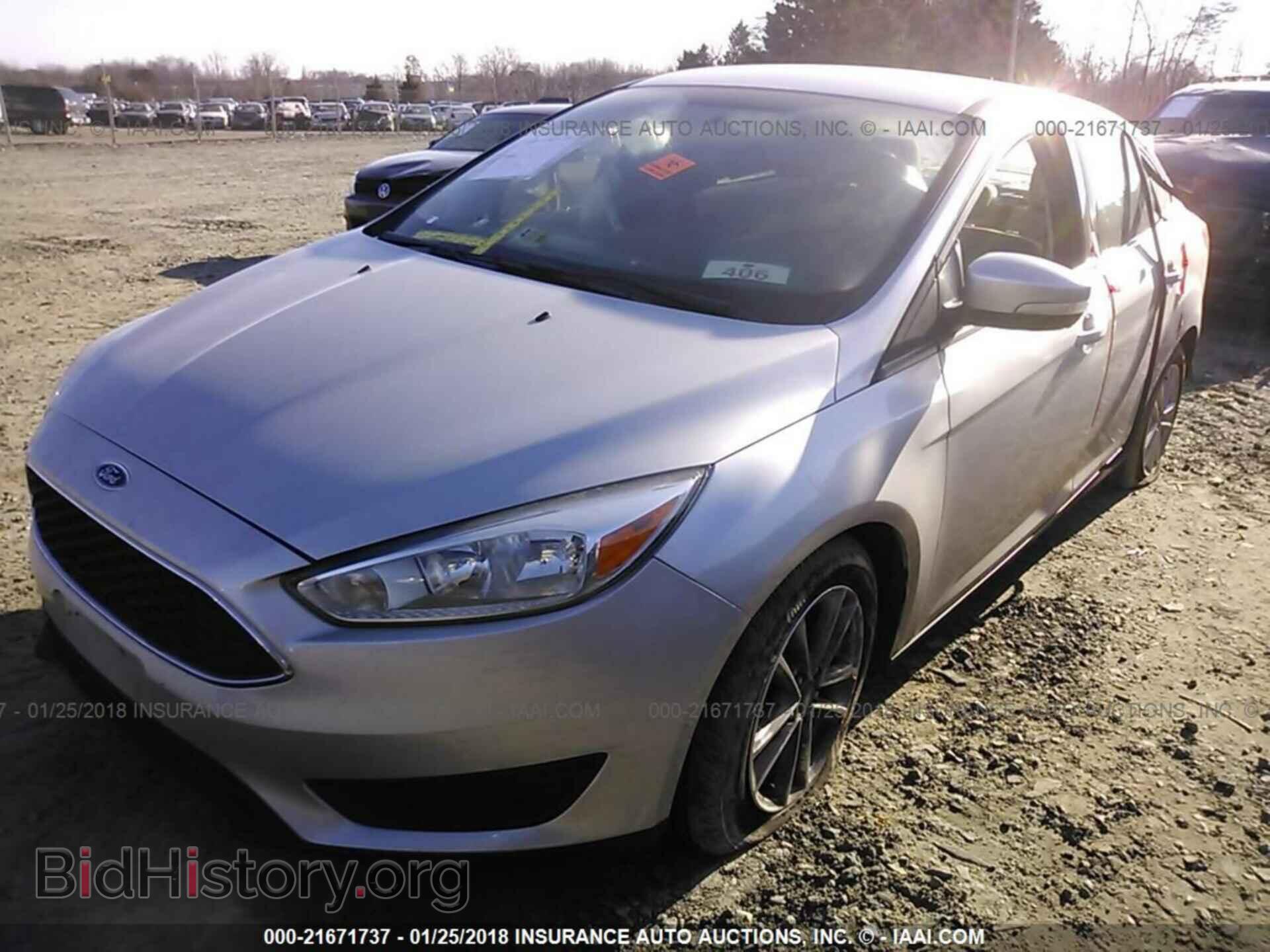 2016 Ford Focus - VIN: 1FADP3F27GL292736 - Фото 2