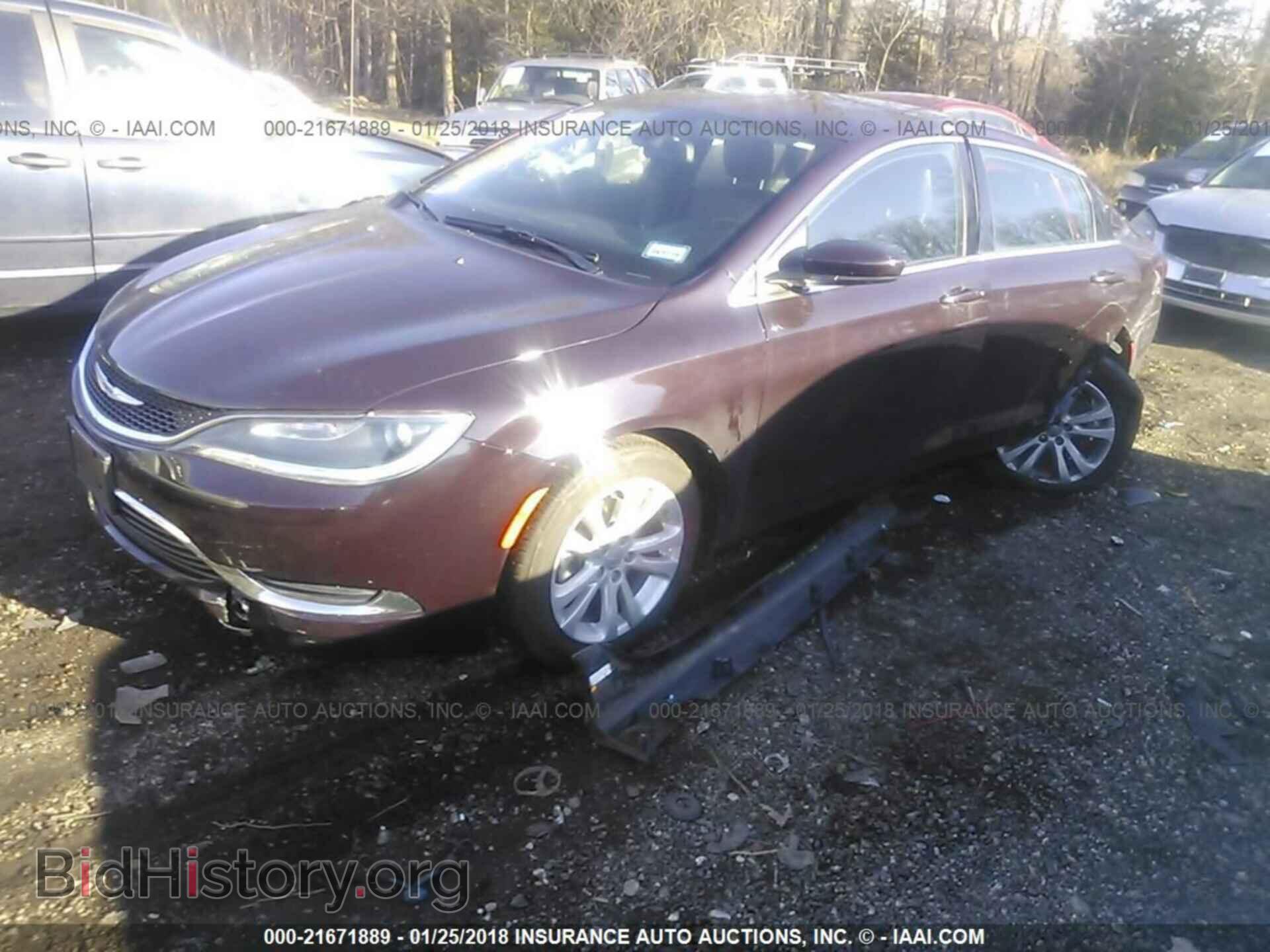 2016 Chrysler 200 - VIN: 1C3CCCAB0GN186162 - Photo 2