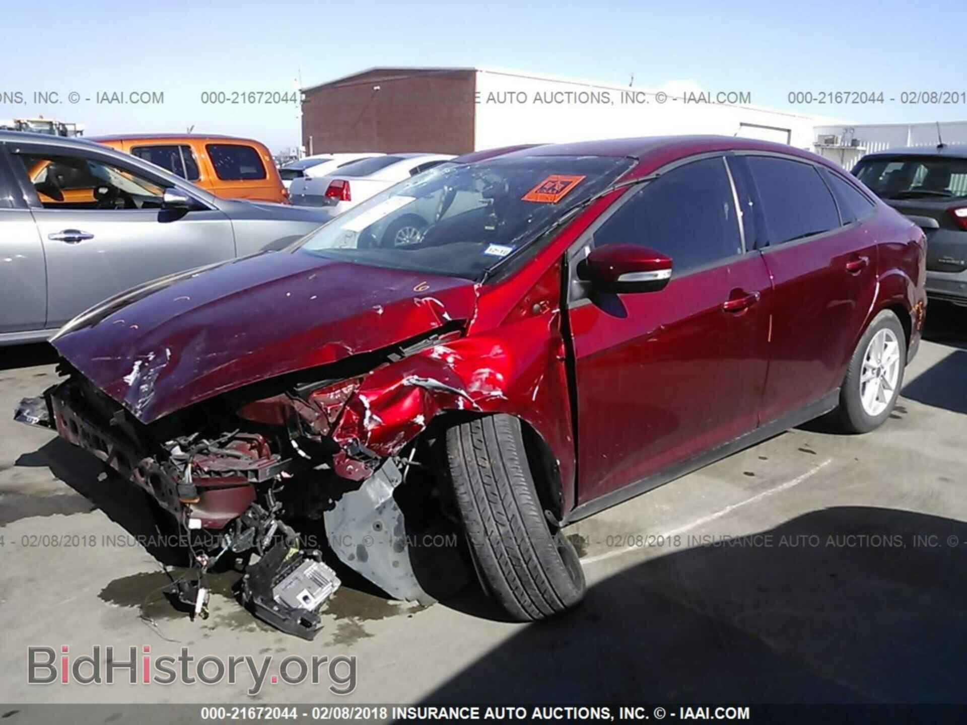 2015 Ford Focus - VIN: 1FADP3F29FL374417 - Photo 2