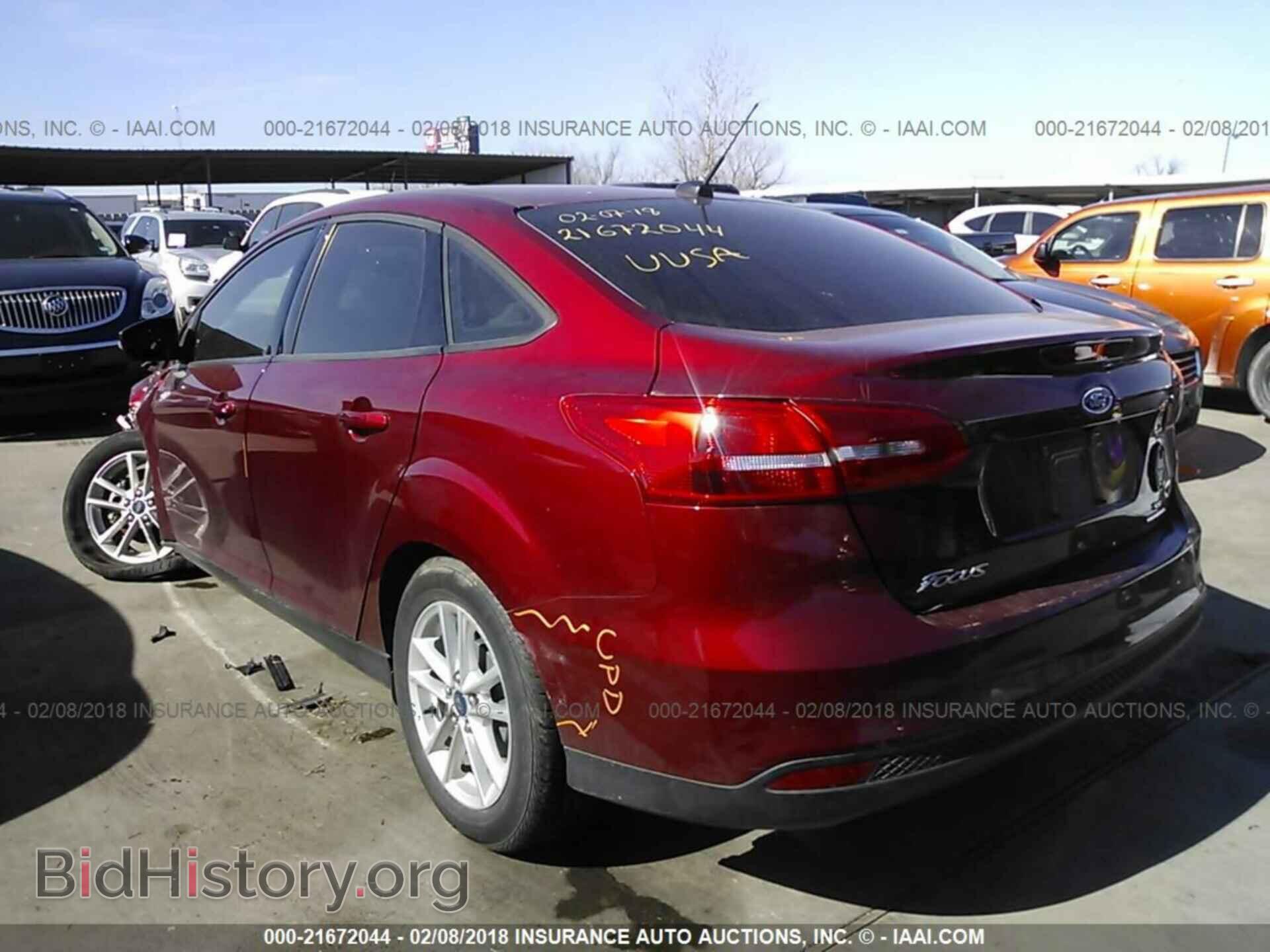 2015 Ford Focus - VIN: 1FADP3F29FL374417 - Photo 3