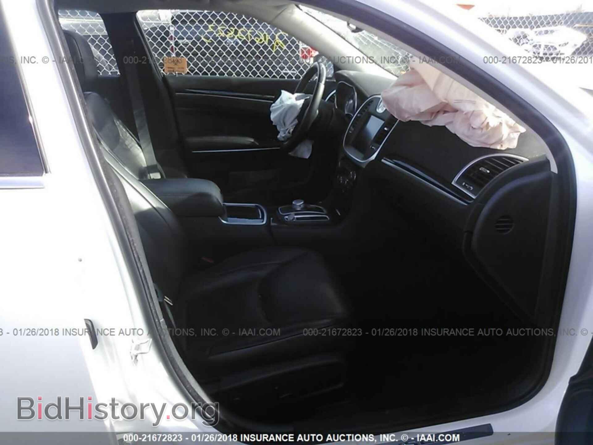 2016 Chrysler 300c - VIN: 2C3CCAEG3GH342732 - Фото 5